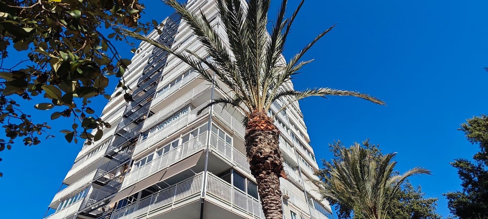 2 chambre Appartement à vendre à Playa de San Juan avec piscine - 410 000 € (Ref: 9730260)