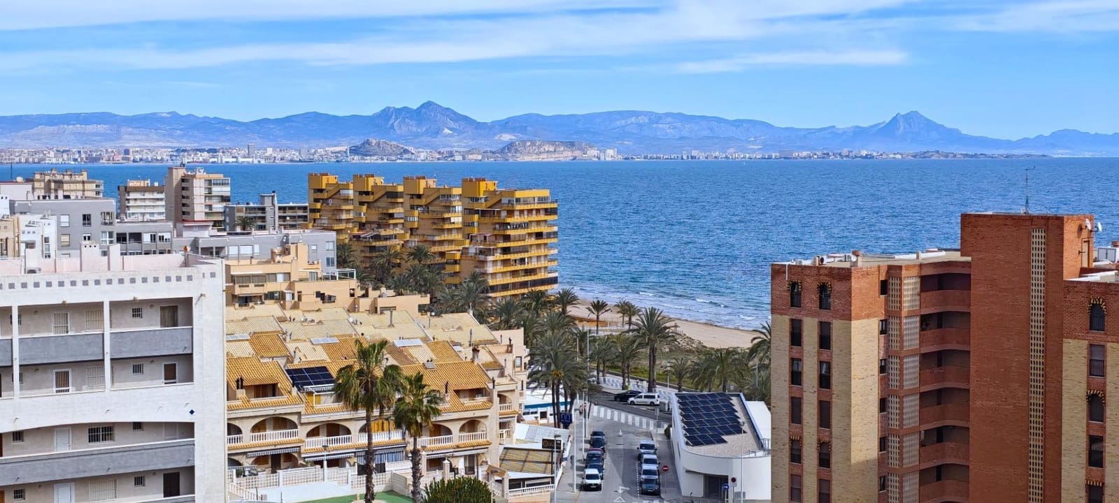 3 sovrum Lägenhet till salu i Arenales del Sol med pool garage - 335 500 € (Ref: 9752047)