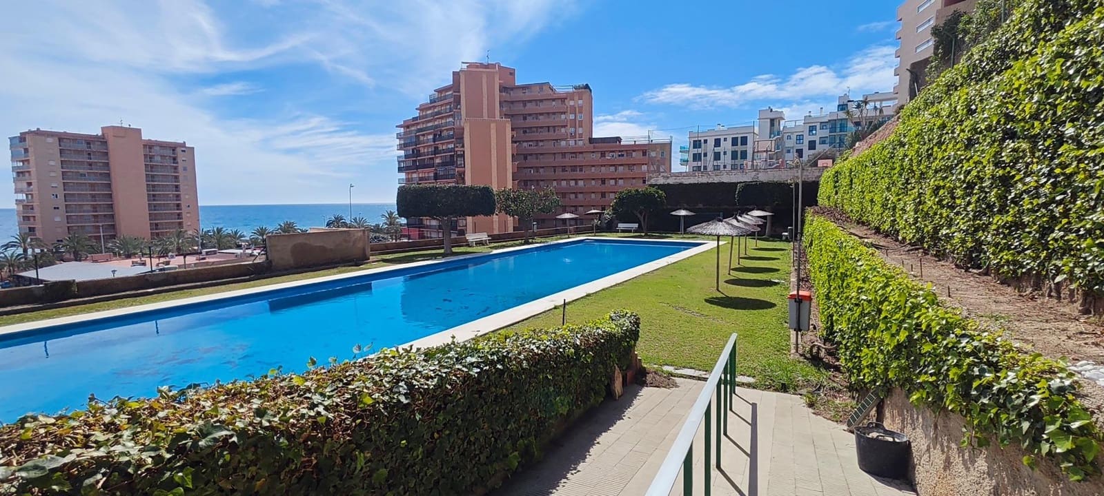 3 sovrum Lägenhet till salu i Arenales del Sol med pool garage - 335 500 € (Ref: 9752047)