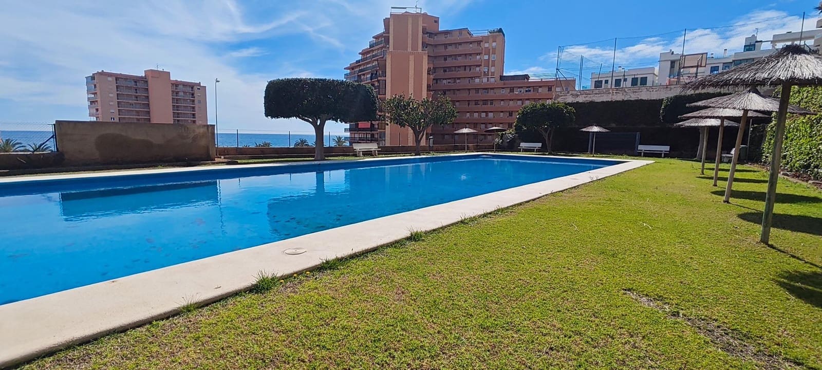 3 sovrum Lägenhet till salu i Arenales del Sol med pool garage - 335 500 € (Ref: 9752047)