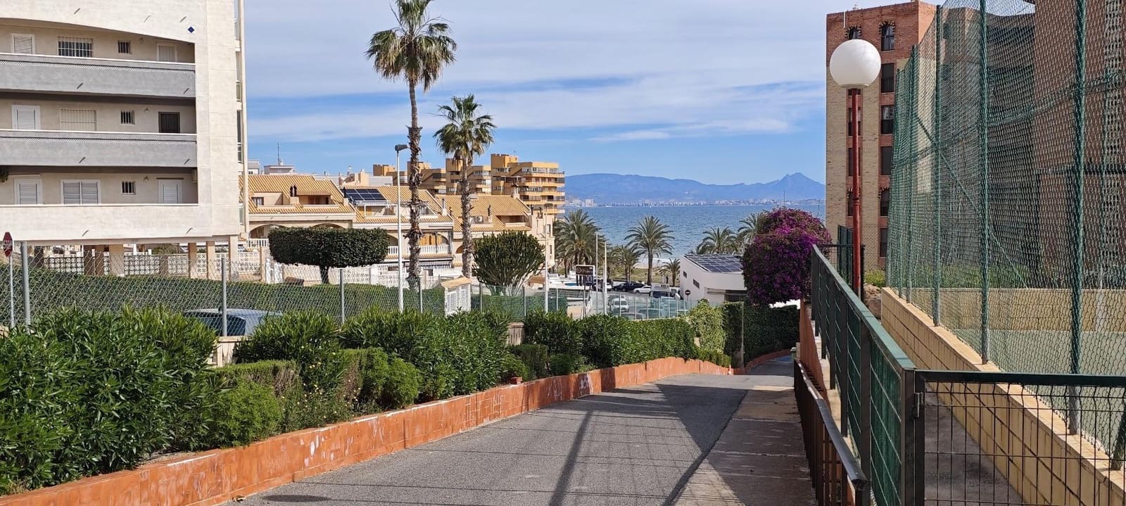 3 sovrum Lägenhet till salu i Arenales del Sol med pool garage - 335 500 € (Ref: 9752047)