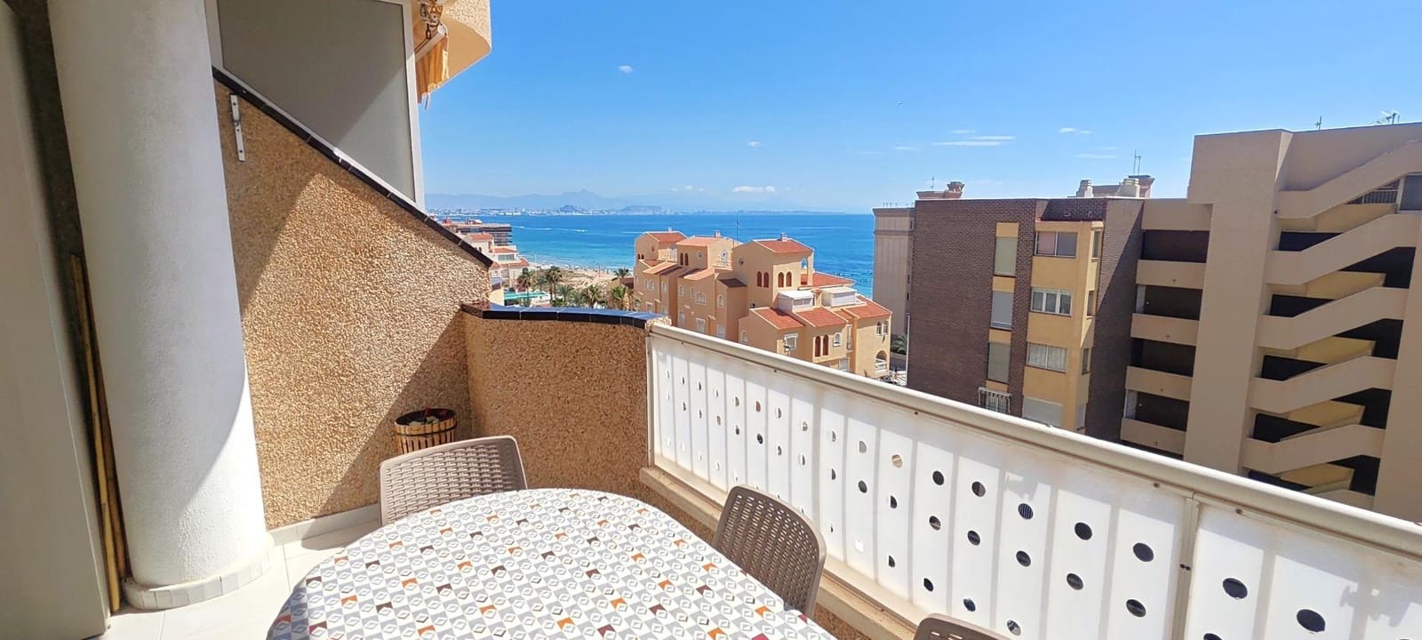 3 sovrum Lägenhet till salu i Arenales del Sol med garage - 447 000 € (Ref: 9911084)