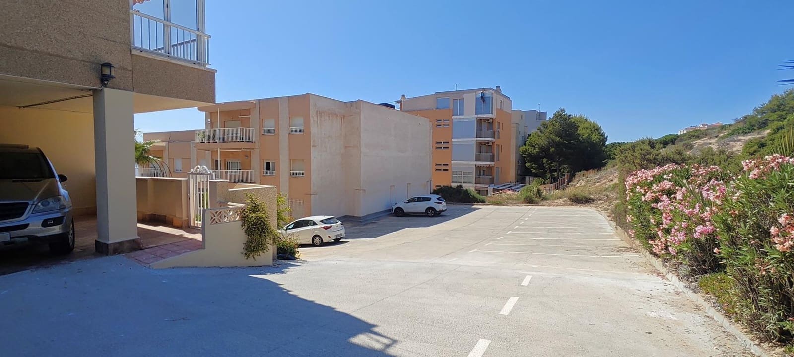 3 sovrum Lägenhet till salu i Arenales del Sol med garage - 447 000 € (Ref: 9911084)