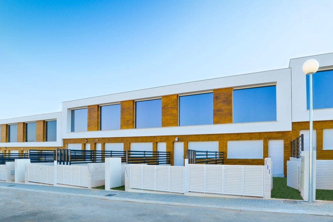 2 bedroom Apartment for sale in Gran Alacant with pool - € 350,000 (Ref: 9934228)