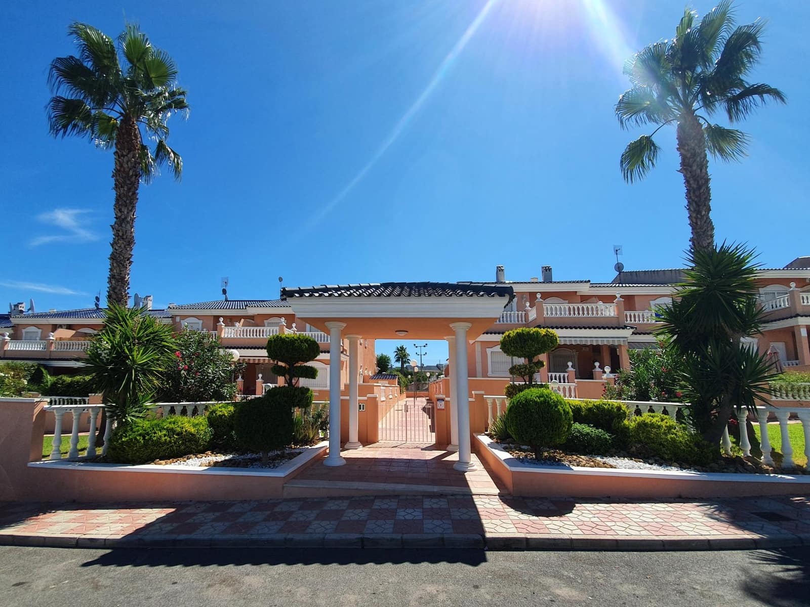 2 Zimmer Bungalow zu verkaufen in Gran Alacant mit Pool Garage - 269.900 € (Ref: 10005683)