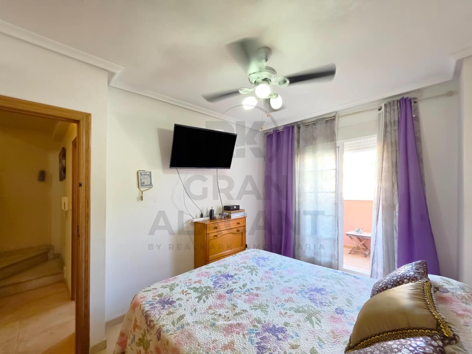 3 bedroom Bungalow for sale in Santa Pola - € 250,000 (Ref: 10013400)