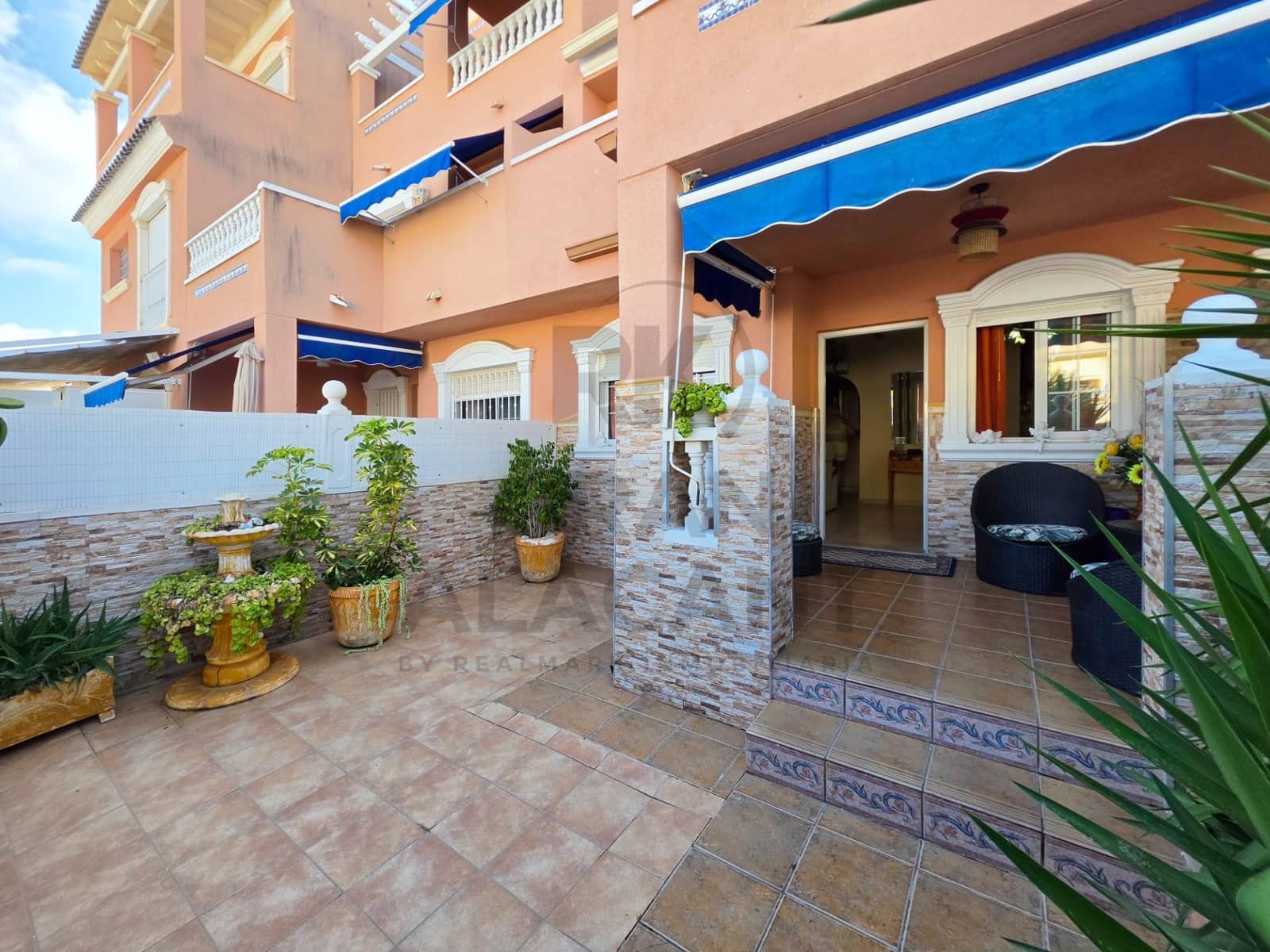 3 bedroom Bungalow for sale in Santa Pola - € 250,000 (Ref: 10013400)