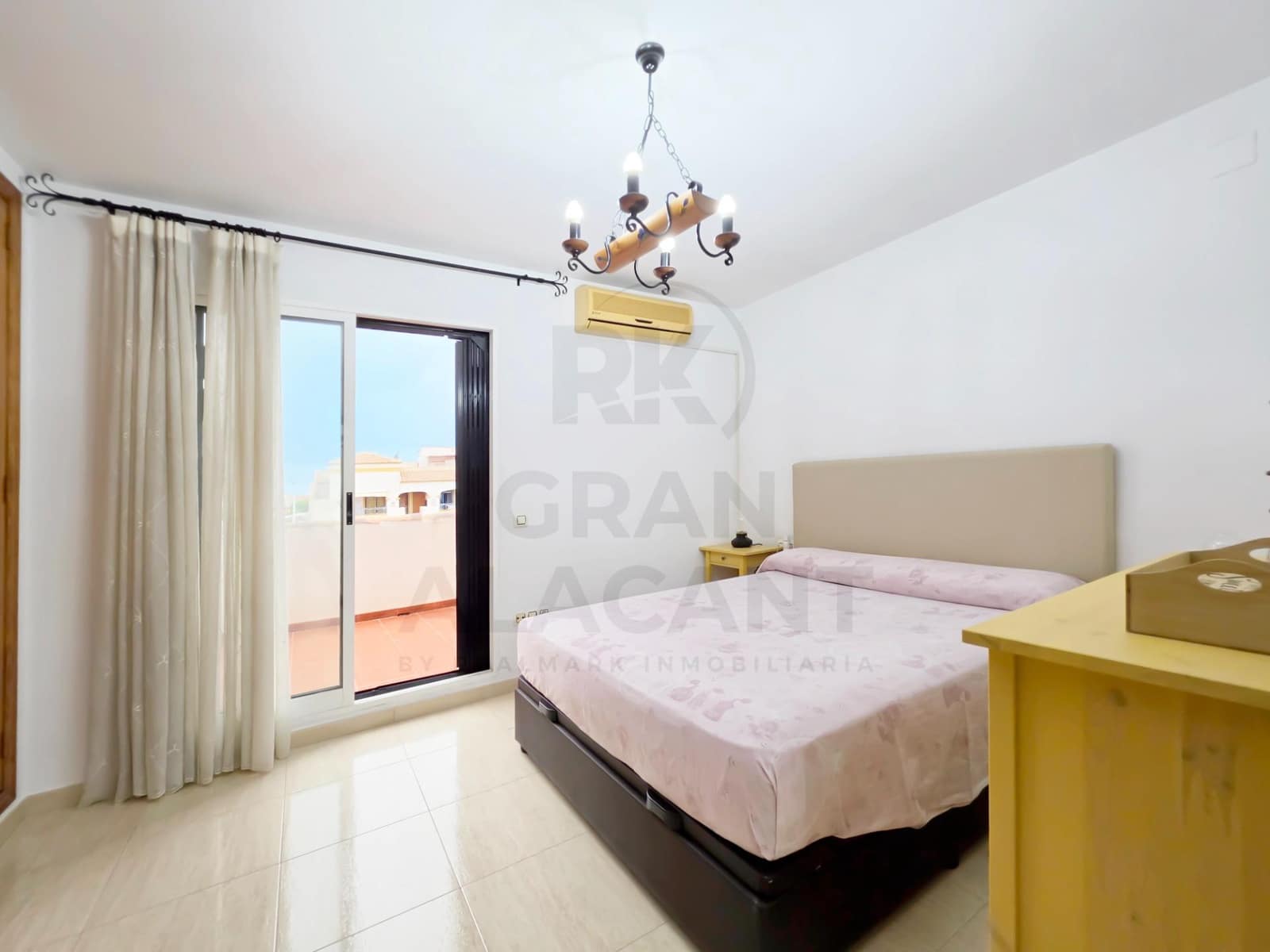 3 bedroom Bungalow for sale in Gran Alacant with pool - € 307,900 (Ref: 10017573)
