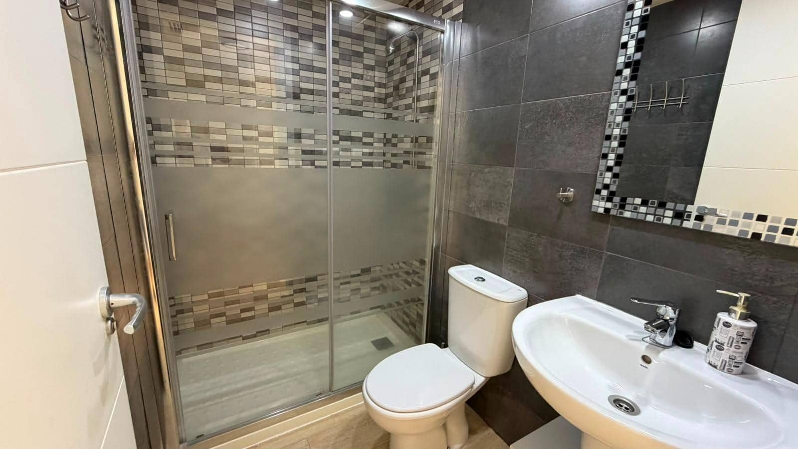 3 camera da letto Bungalow da affittare in Gran Alacant con piscina - 1.100 € (Rif: 10020984)