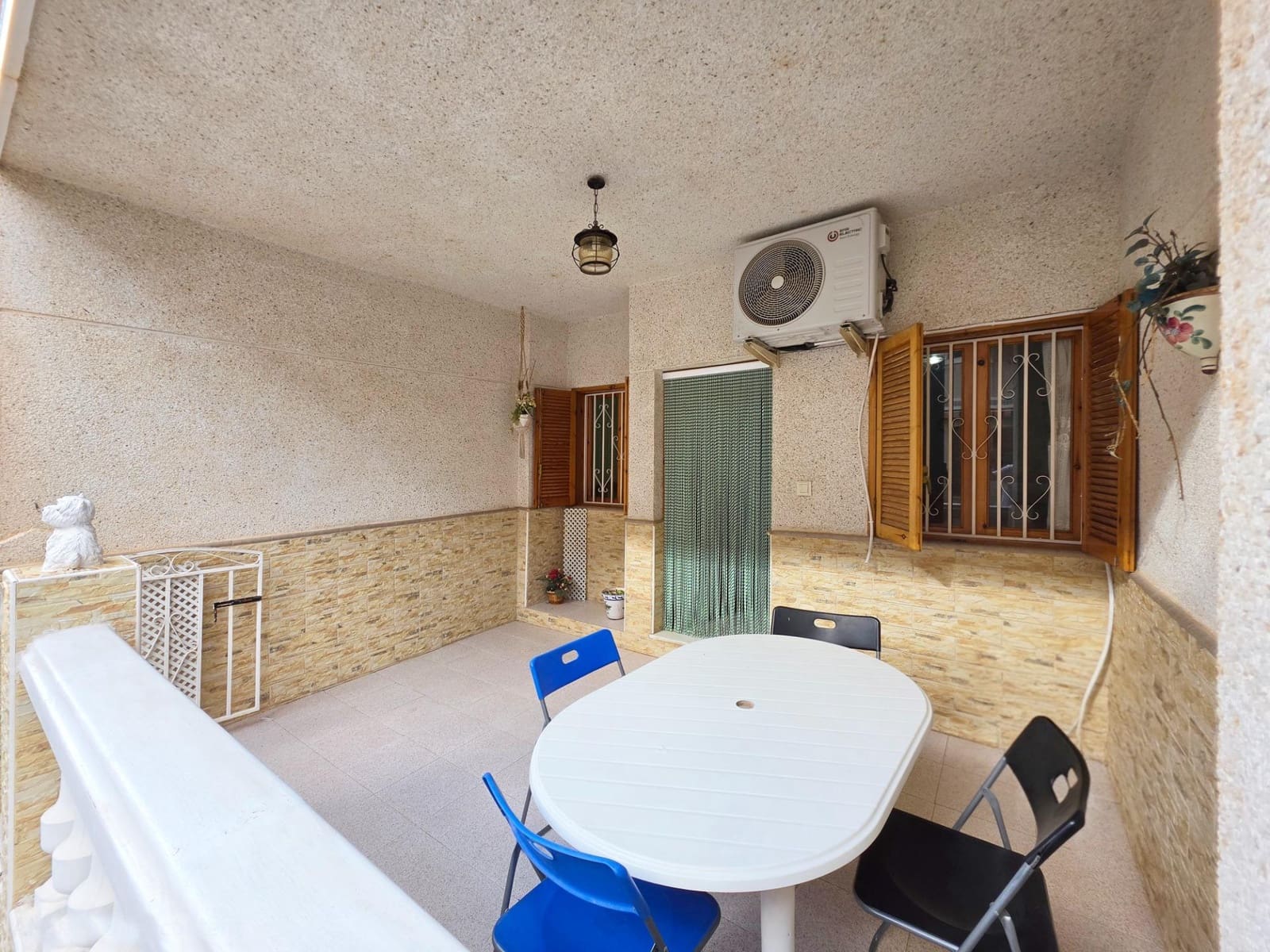 4 bedroom Bungalow for sale in Santa Pola - € 199,990 (Ref: 10020985)