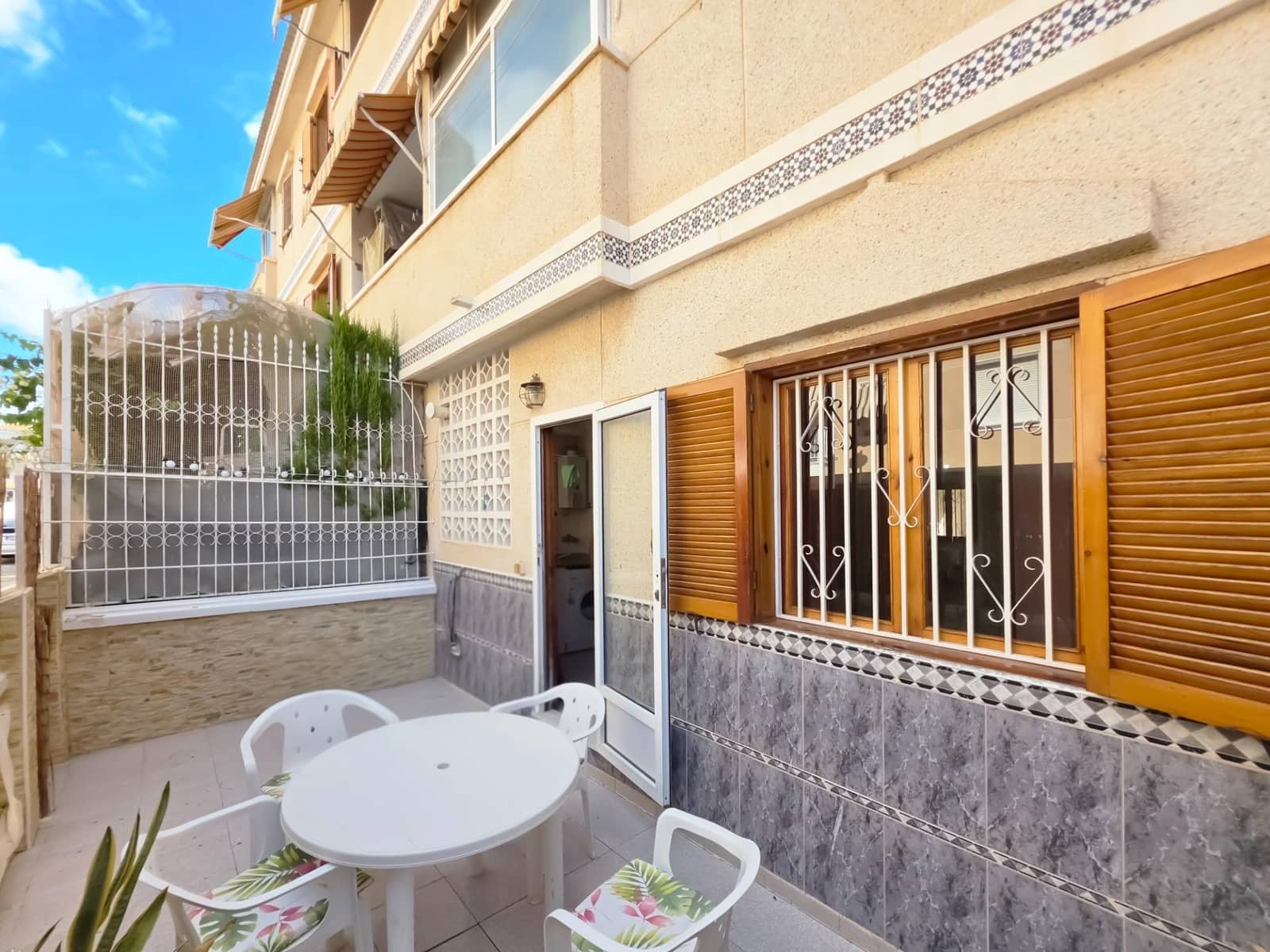 4 bedroom Bungalow for sale in Santa Pola - € 199,990 (Ref: 10020985)