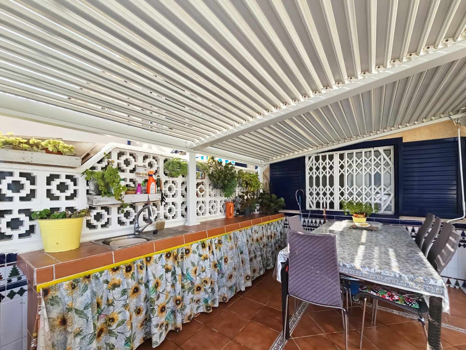 2 bedroom Bungalow for sale in Gran Alacant with pool - € 210,000 (Ref: 10020986)