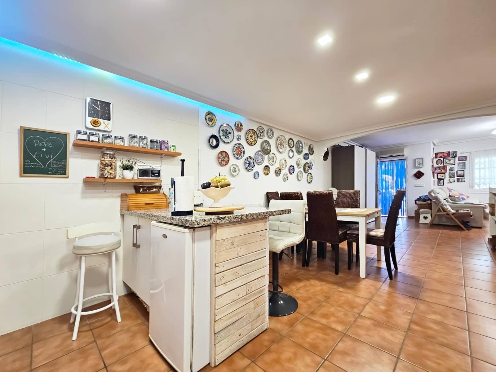 2 bedroom Bungalow for sale in Gran Alacant with pool - € 210,000 (Ref: 10020986)