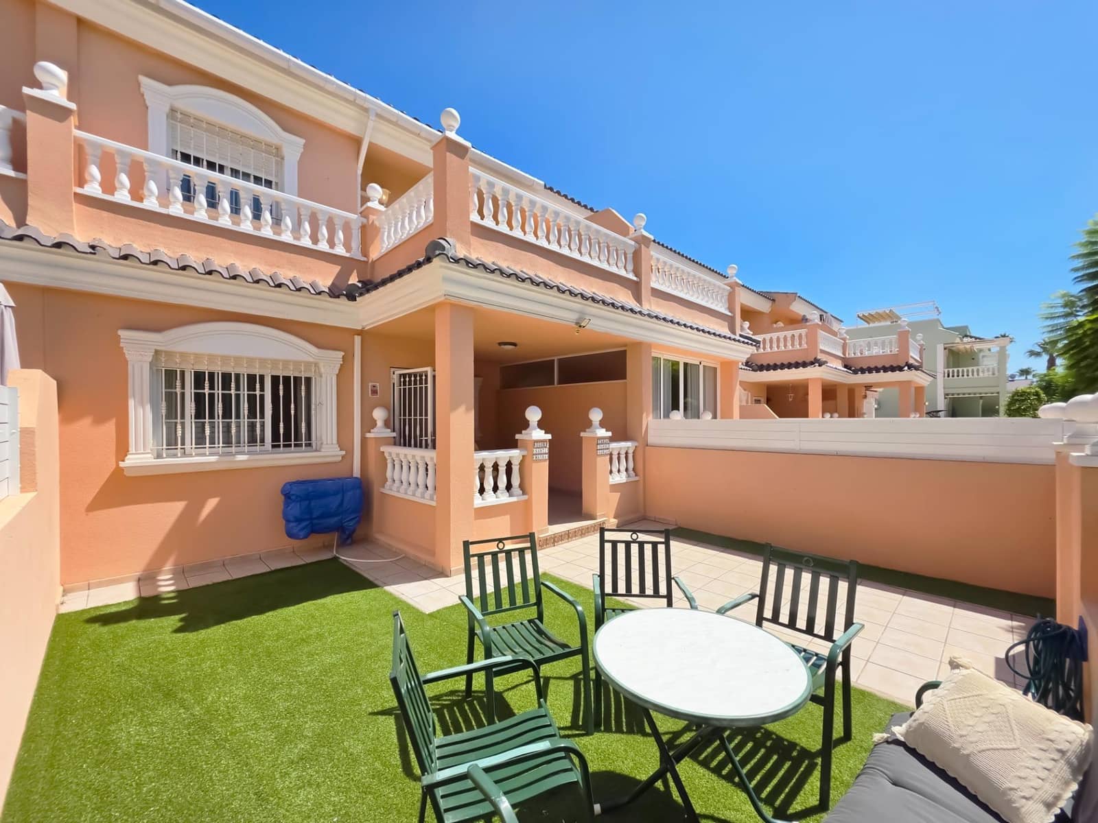 2 slaapkamer Bungalow te koop in Gran Alacant met zwembad garage - € 259.000 (Ref: 10024214)