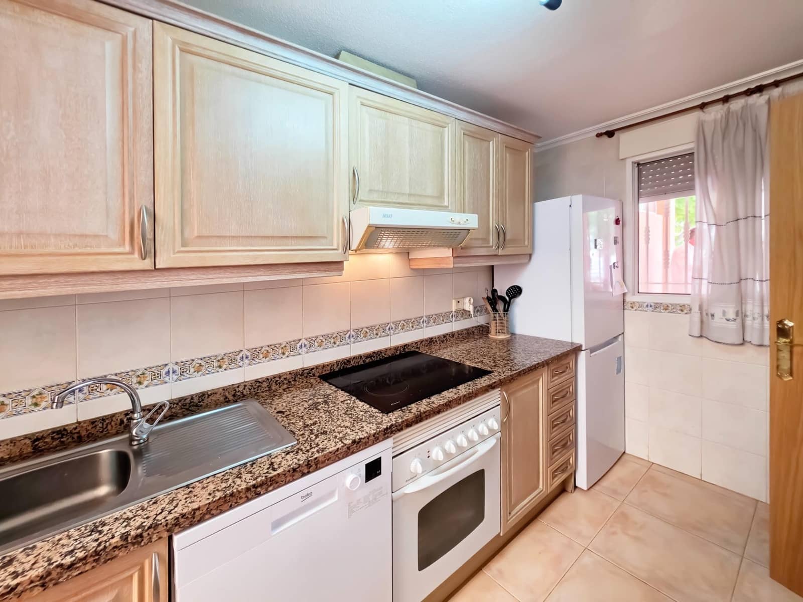 2 slaapkamer Bungalow te koop in Gran Alacant met zwembad garage - € 259.000 (Ref: 10024214)