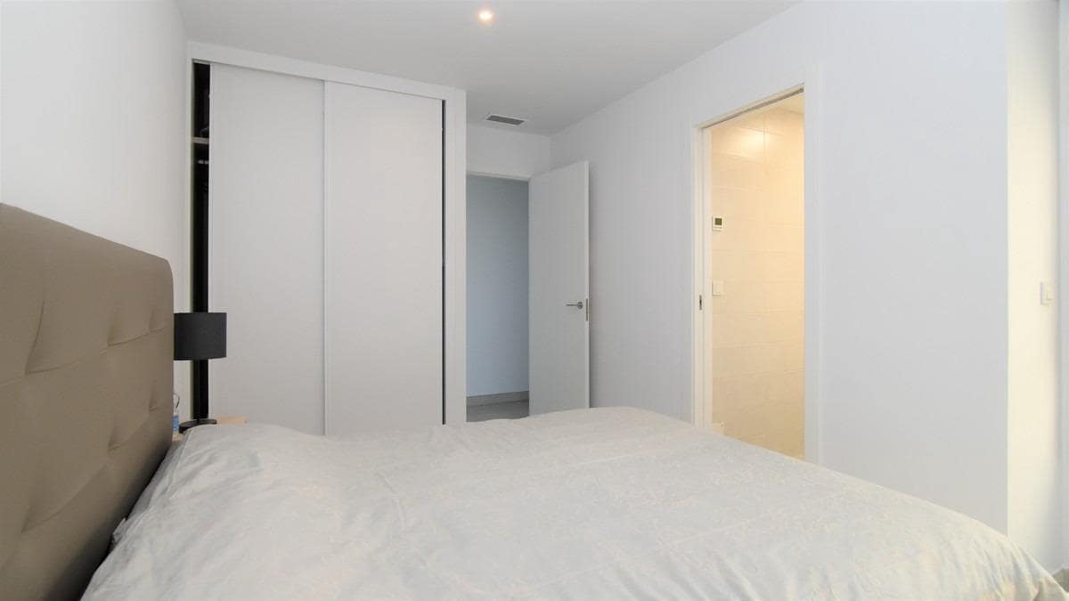 Apartamento de 2 habitaciones en Santa Pola en venta con piscina garaje - 299.000 € (Ref: 10030640)