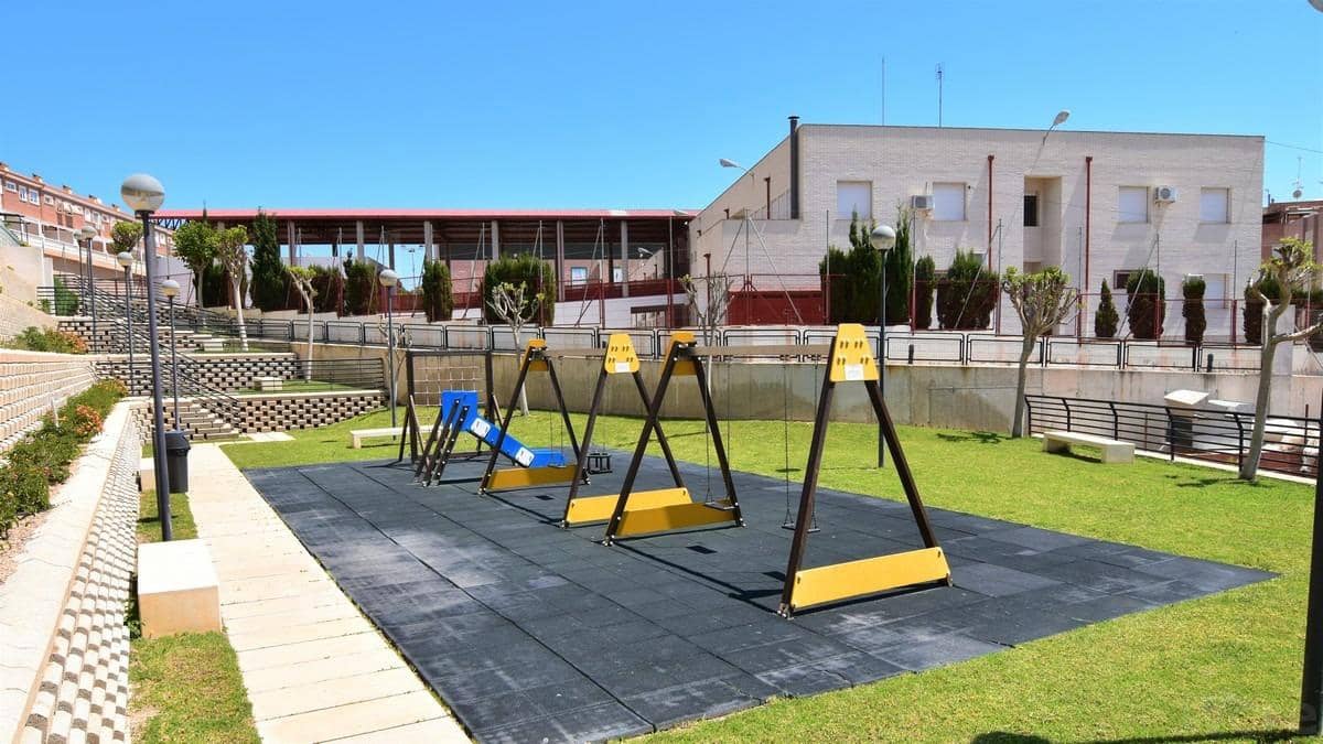 Apartamento de 2 habitaciones en Santa Pola en venta con piscina garaje - 299.000 € (Ref: 10030640)