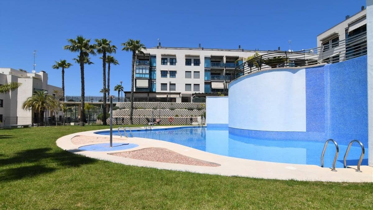 Apartamento de 2 habitaciones en Santa Pola en venta con piscina garaje - 299.000 € (Ref: 10030640)