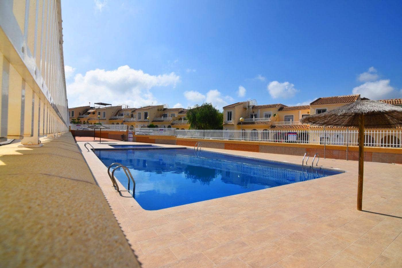 Apartamento de 2 habitaciones en Gran Alacant en venta con piscina - 199.900 € (Ref: 10030641)