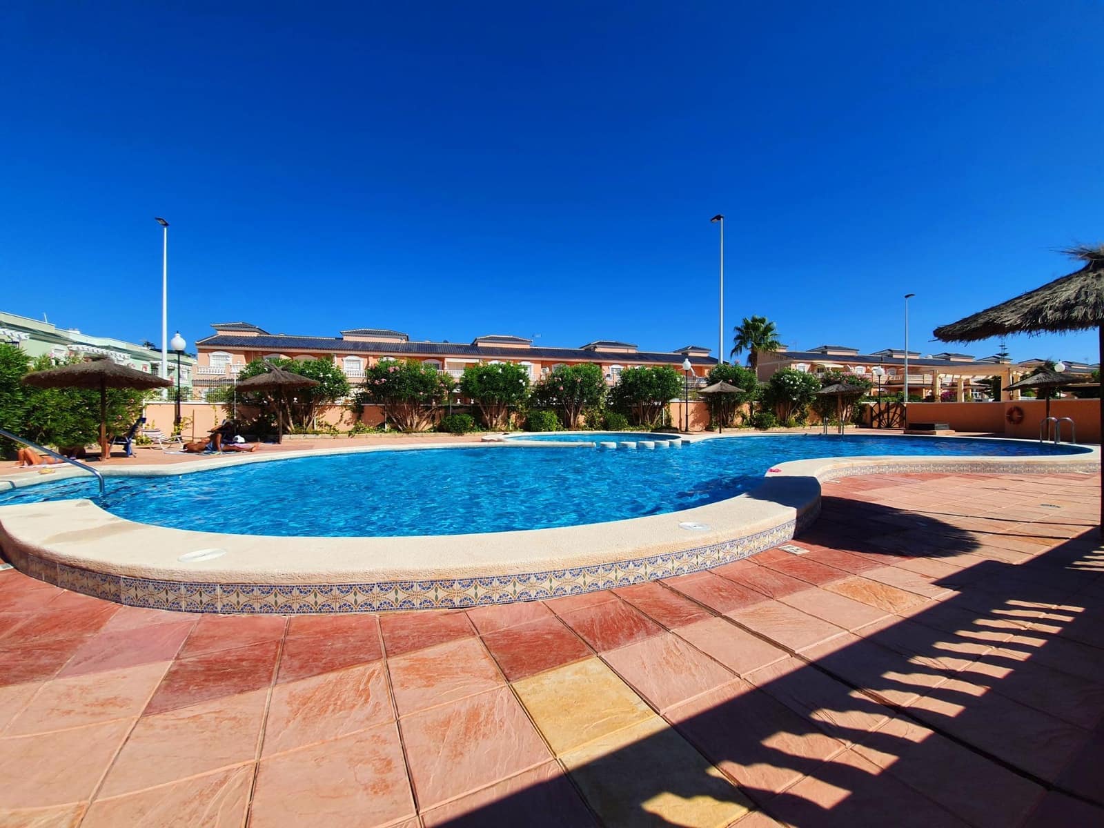 2 bedroom Penthouse for sale in Gran Alacant with pool - € 198,000 (Ref: 10044882)