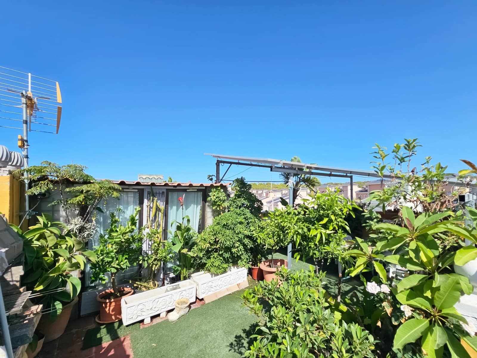 2 bedroom Penthouse for sale in Gran Alacant with pool - € 198,000 (Ref: 10044882)