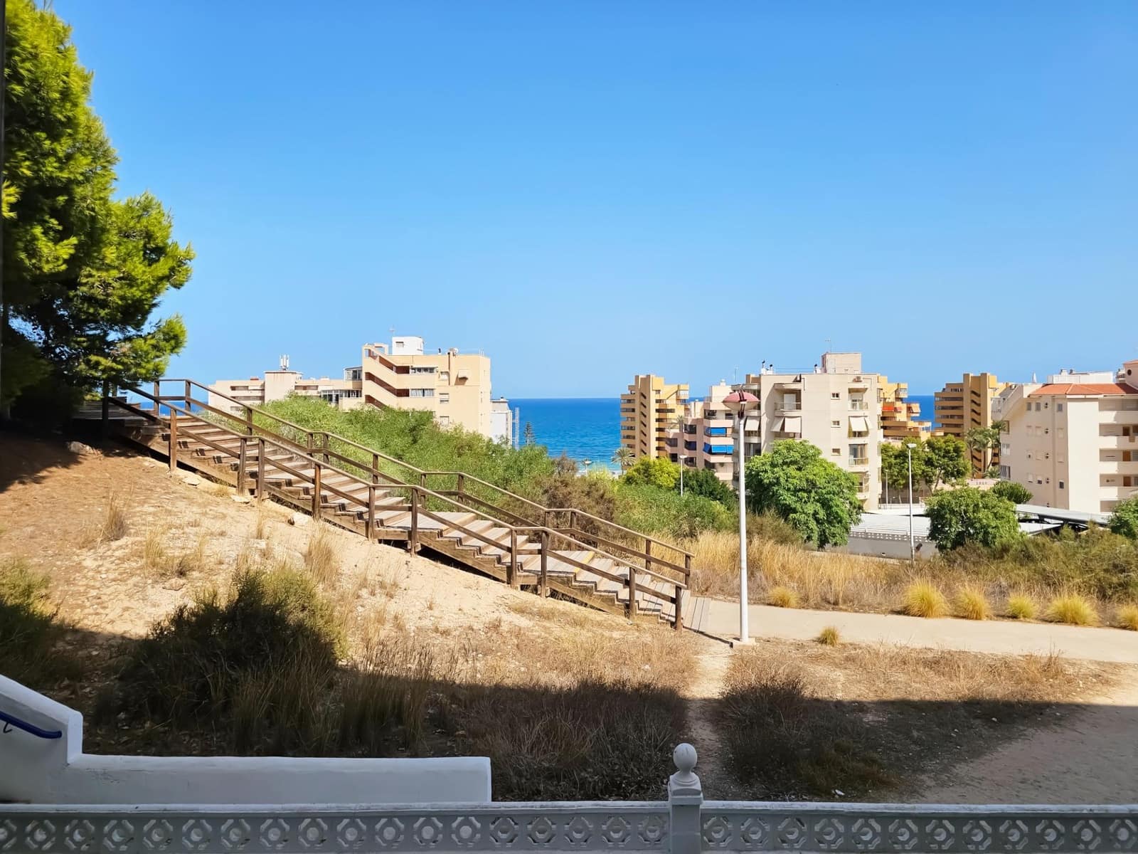 3 sypialnia Apartament na sprzedaż w Arenales del Sol z basenem - 265 500 € (Ref: 10062069)