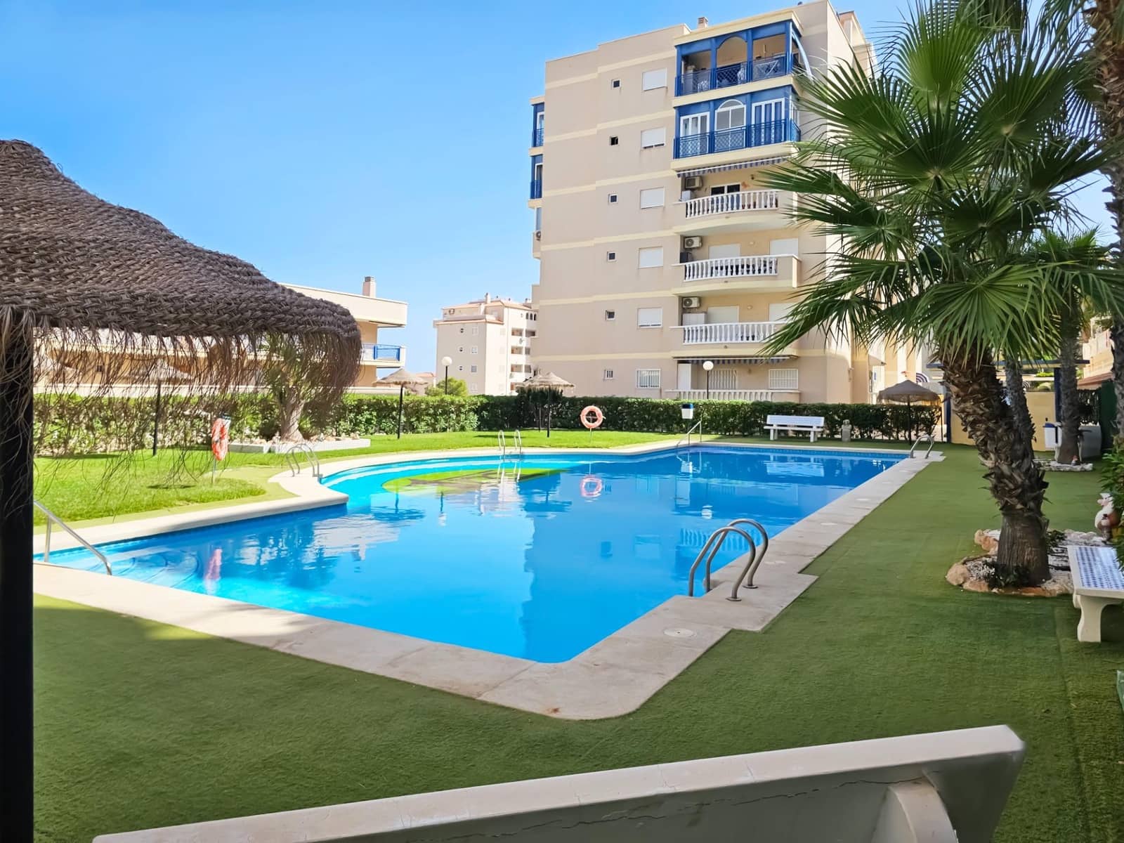 3 sypialnia Apartament na sprzedaż w Arenales del Sol z basenem - 265 500 € (Ref: 10062069)