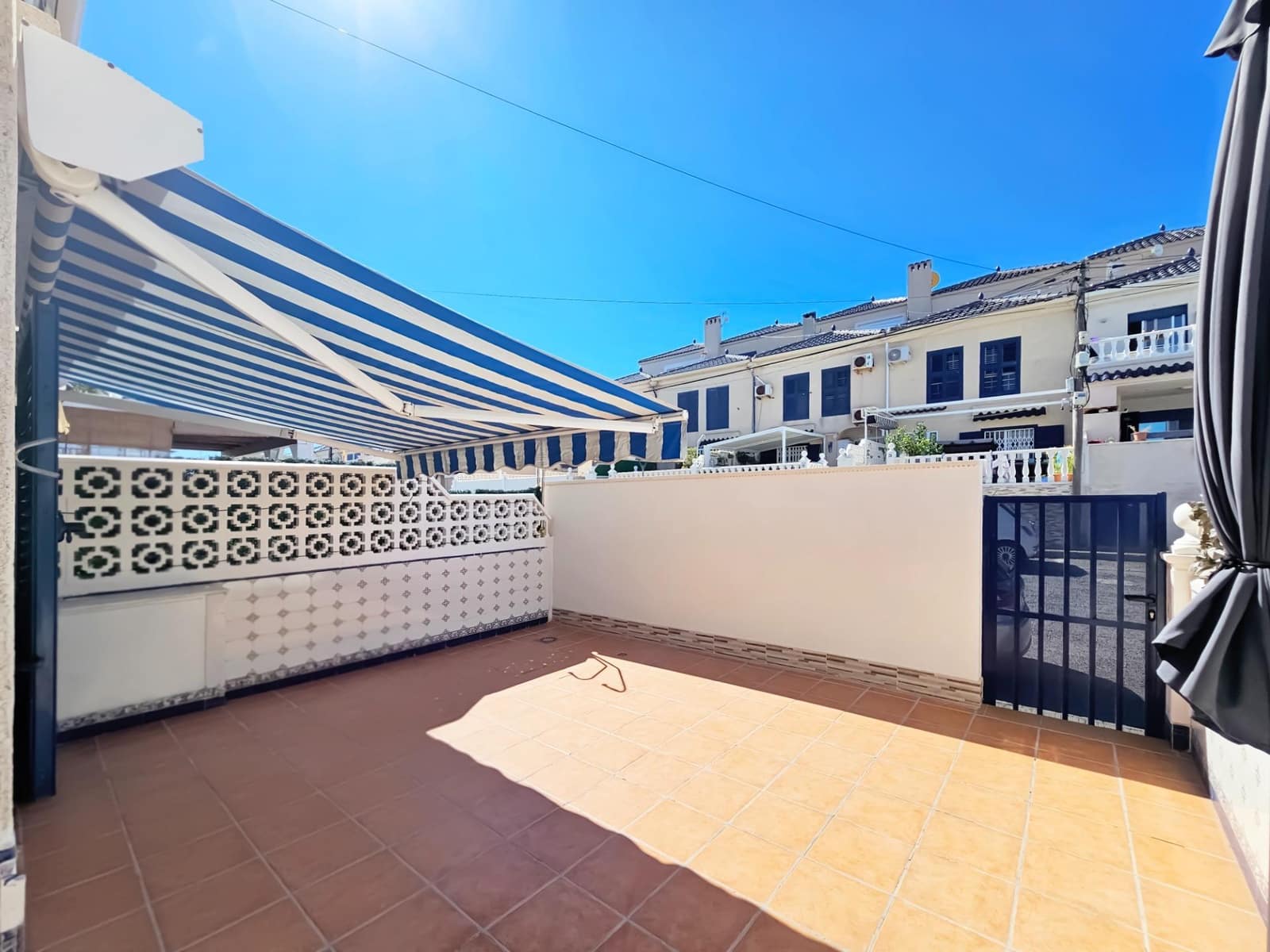 2 soverom Bungalow til salgs i Gran Alacant med svømmebasseng - € 198 000 (Ref: 10089775)