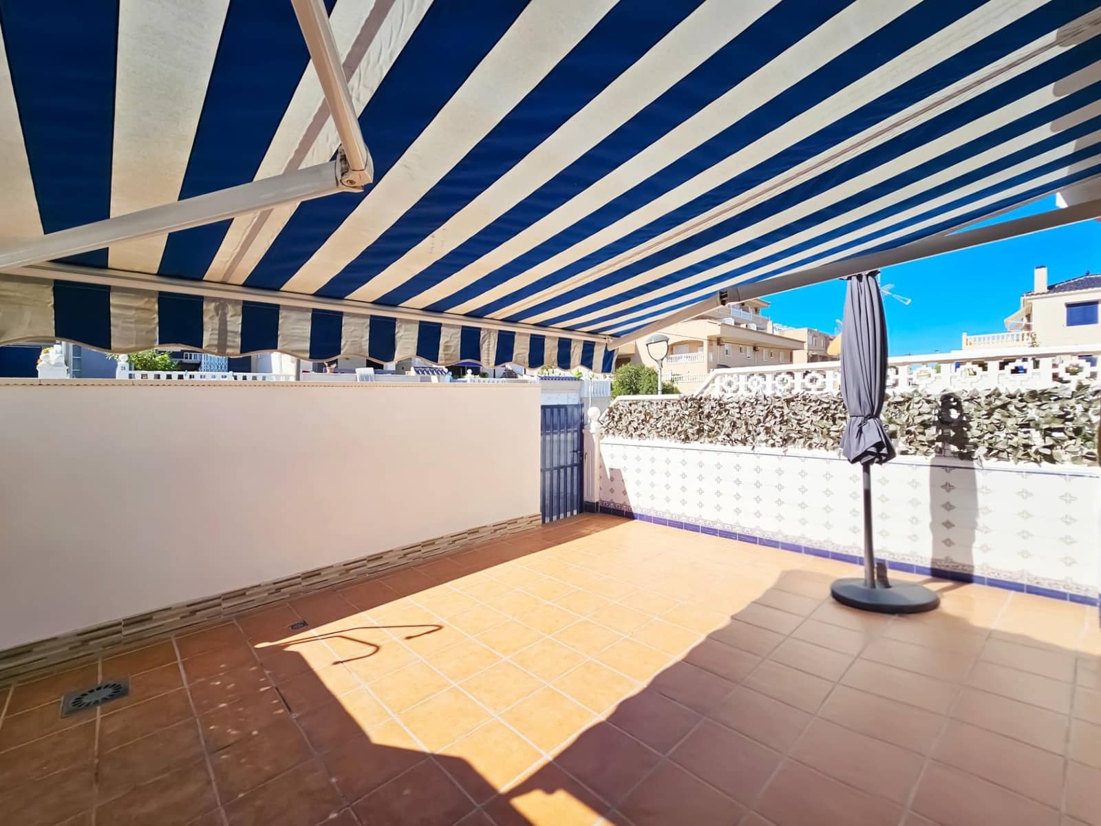 2 soverom Bungalow til salgs i Gran Alacant med svømmebasseng - € 198 000 (Ref: 10089775)