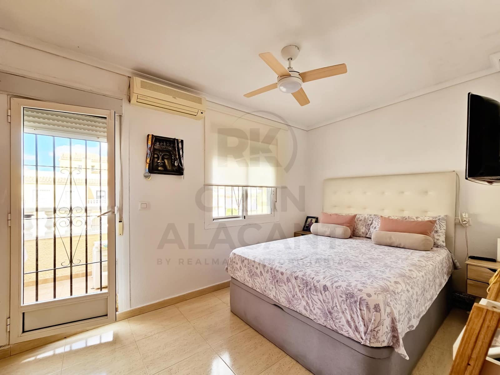 3 sovrum Radhus till salu i Gran Alacant med pool garage - 312 000 € (Ref: 10129592)