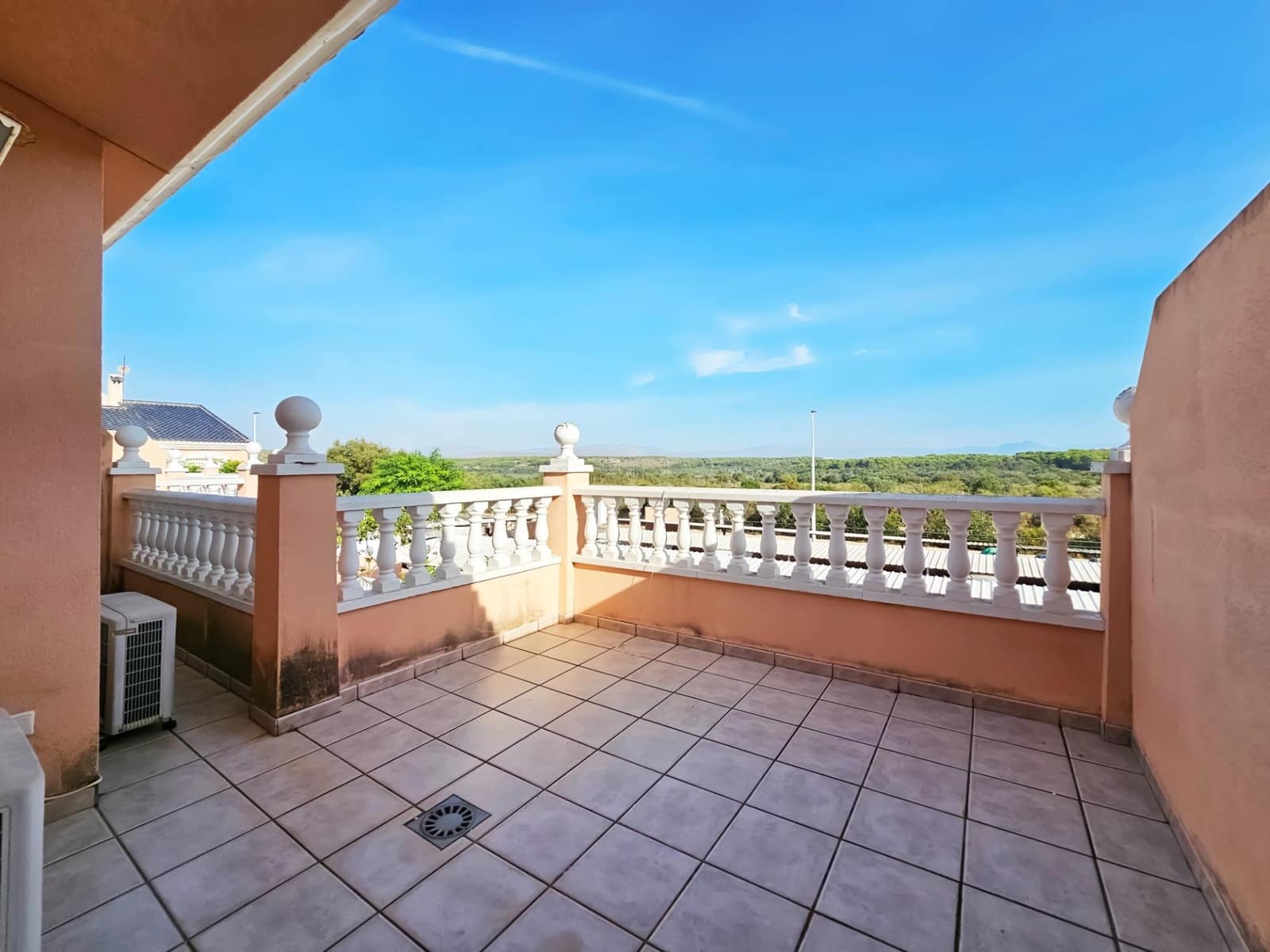 2 sypialnia Bungalow na sprzedaż w Gran Alacant z basenem garażem - 269 900 € (Ref: 10139780)