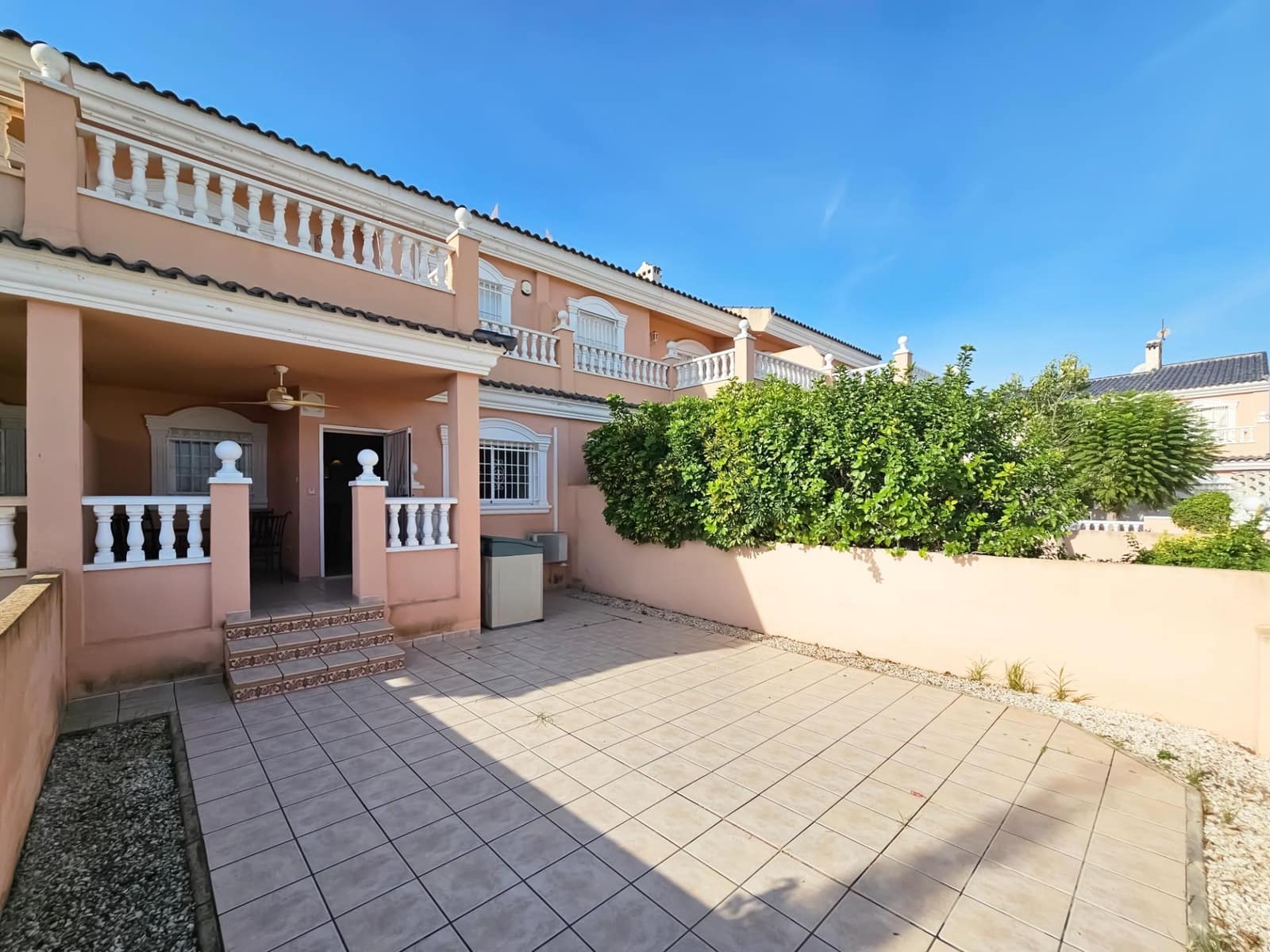 2 sypialnia Bungalow na sprzedaż w Gran Alacant z basenem garażem - 269 900 € (Ref: 10139780)