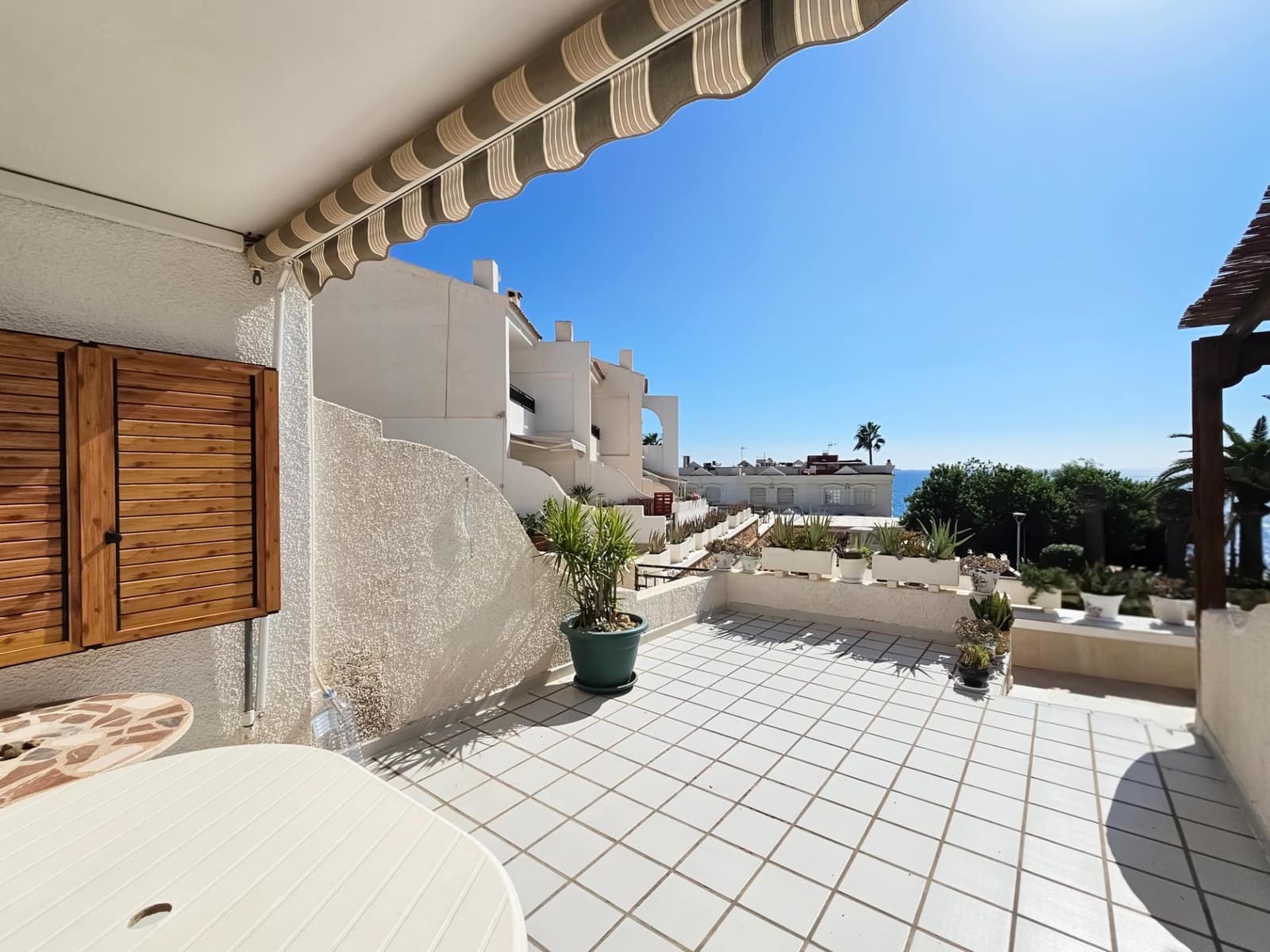 2 makuuhuone Bungalow myytävänä paikassa Santa Pola mukana 
autotalli - 395 000 € (Ref: 10159778)