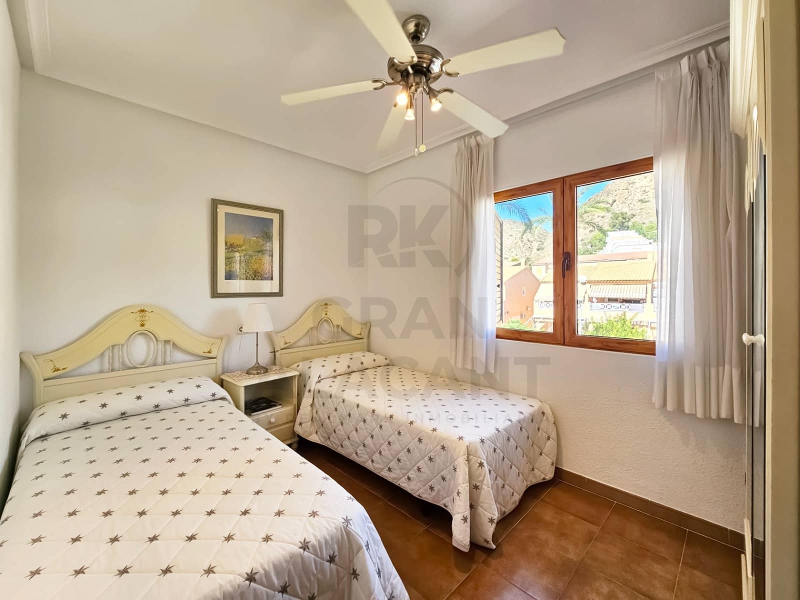 2 makuuhuone Bungalow myytävänä paikassa Santa Pola mukana 
autotalli - 395 000 € (Ref: 10159778)