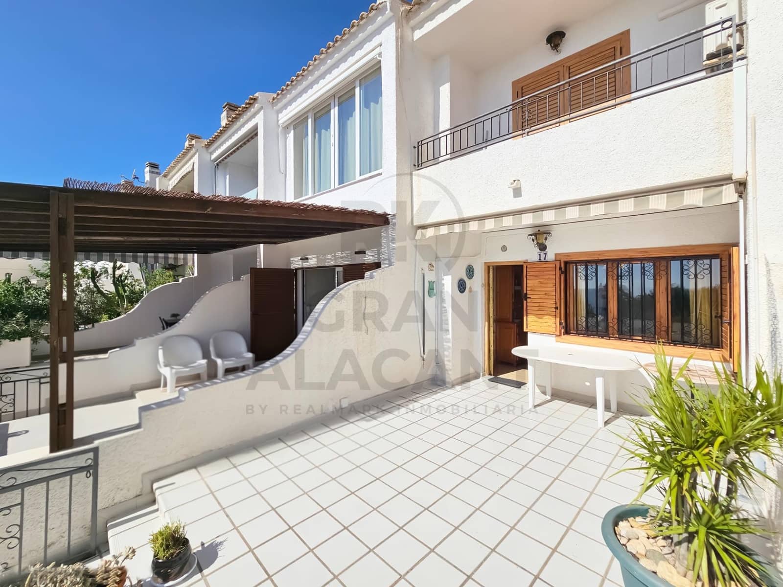 2 makuuhuone Bungalow myytävänä paikassa Santa Pola mukana 
autotalli - 395 000 € (Ref: 10159778)