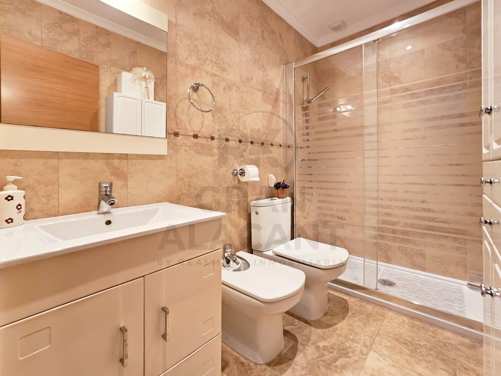 2 makuuhuone Bungalow myytävänä paikassa Santa Pola mukana 
autotalli - 395 000 € (Ref: 10159778)