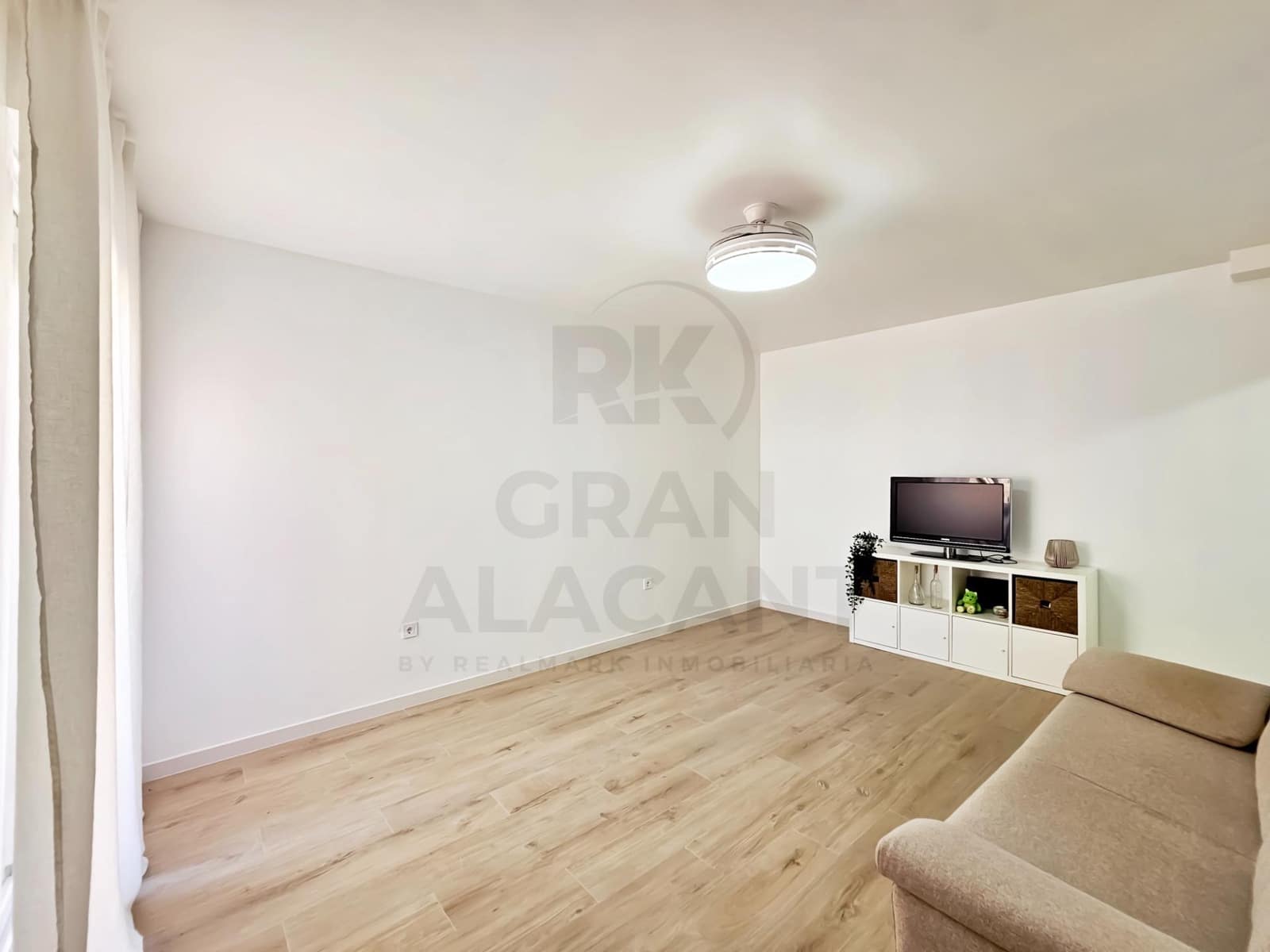 3 bedroom Bungalow for sale in Gran Alacant with pool - € 290,000 (Ref: 10165095)