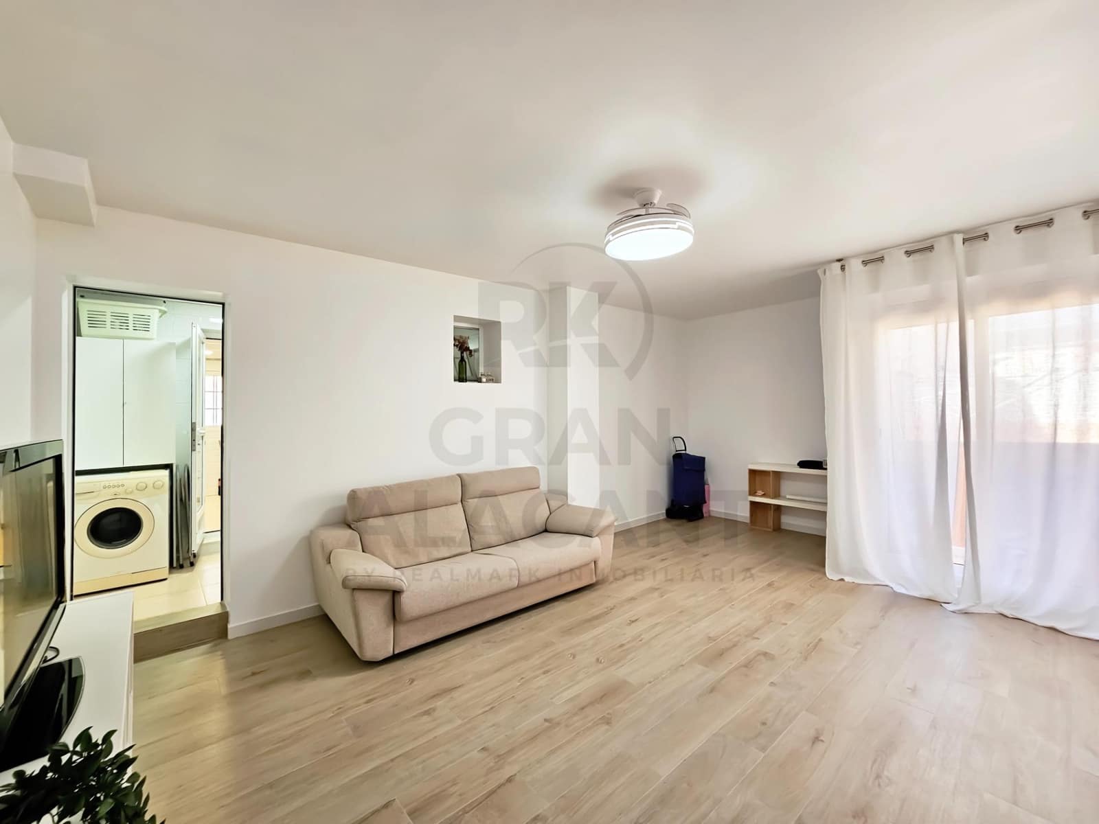 3 bedroom Bungalow for sale in Gran Alacant with pool - € 290,000 (Ref: 10165095)