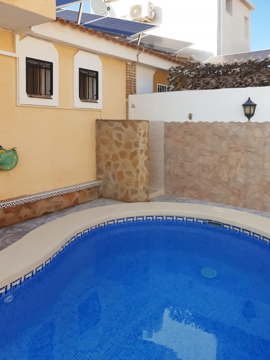 Chalet de 2 habitaciones en Gran Alacant en venta con piscina garaje - 399.000 € (Ref: 10174029)
