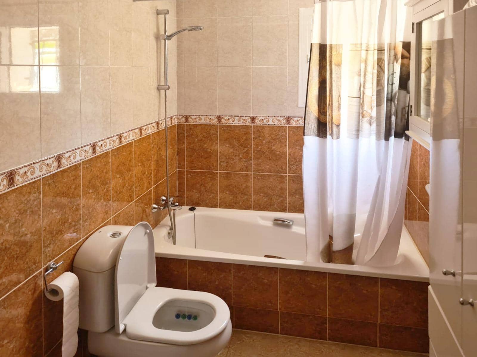 Chalet de 2 habitaciones en Gran Alacant en venta con piscina garaje - 399.000 € (Ref: 10174029)