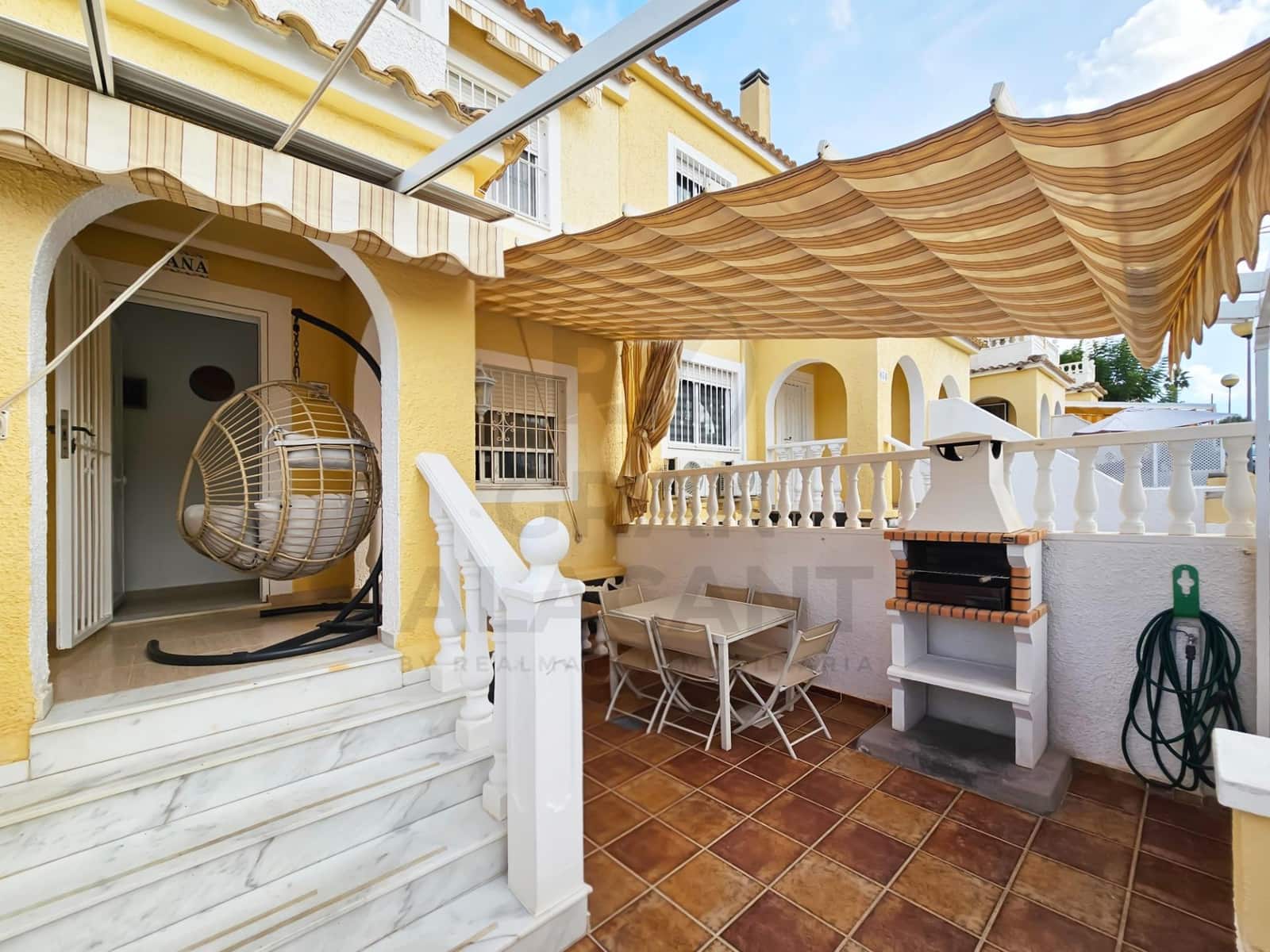 3 bedroom Bungalow for sale in Gran Alacant with pool - € 260,000 (Ref: 10182989)