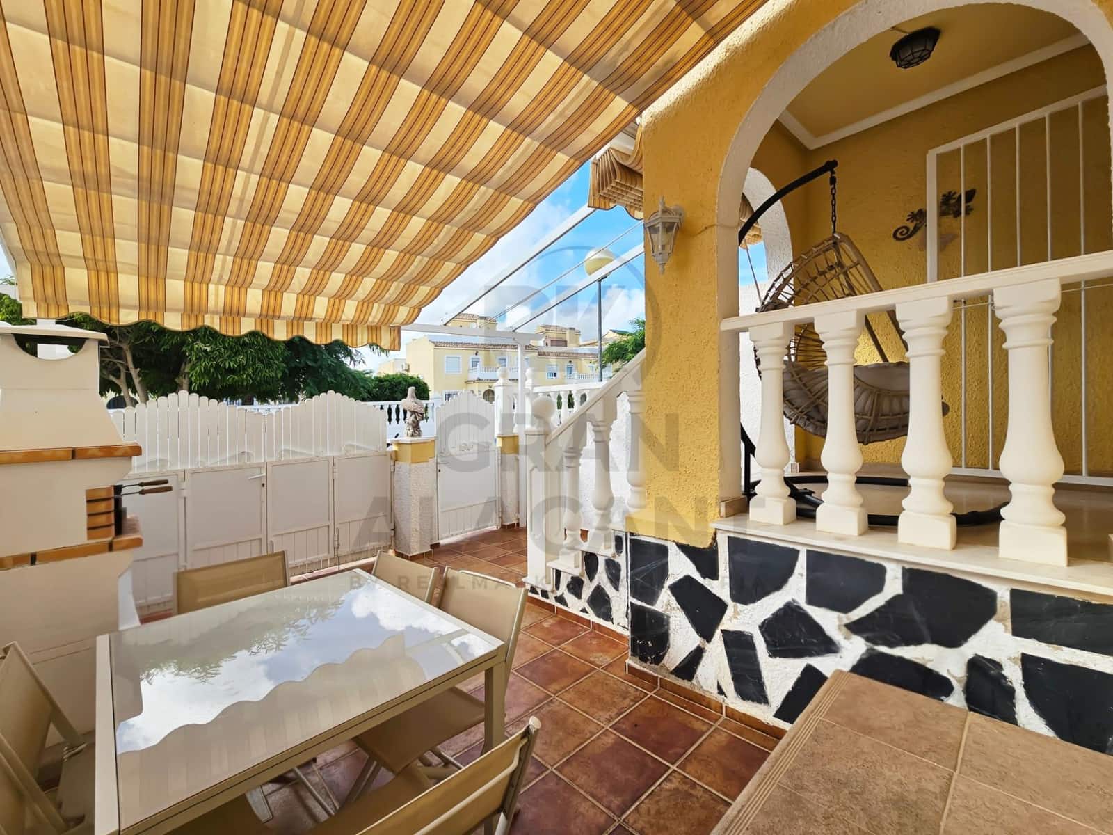 3 bedroom Bungalow for sale in Gran Alacant with pool - € 260,000 (Ref: 10182989)