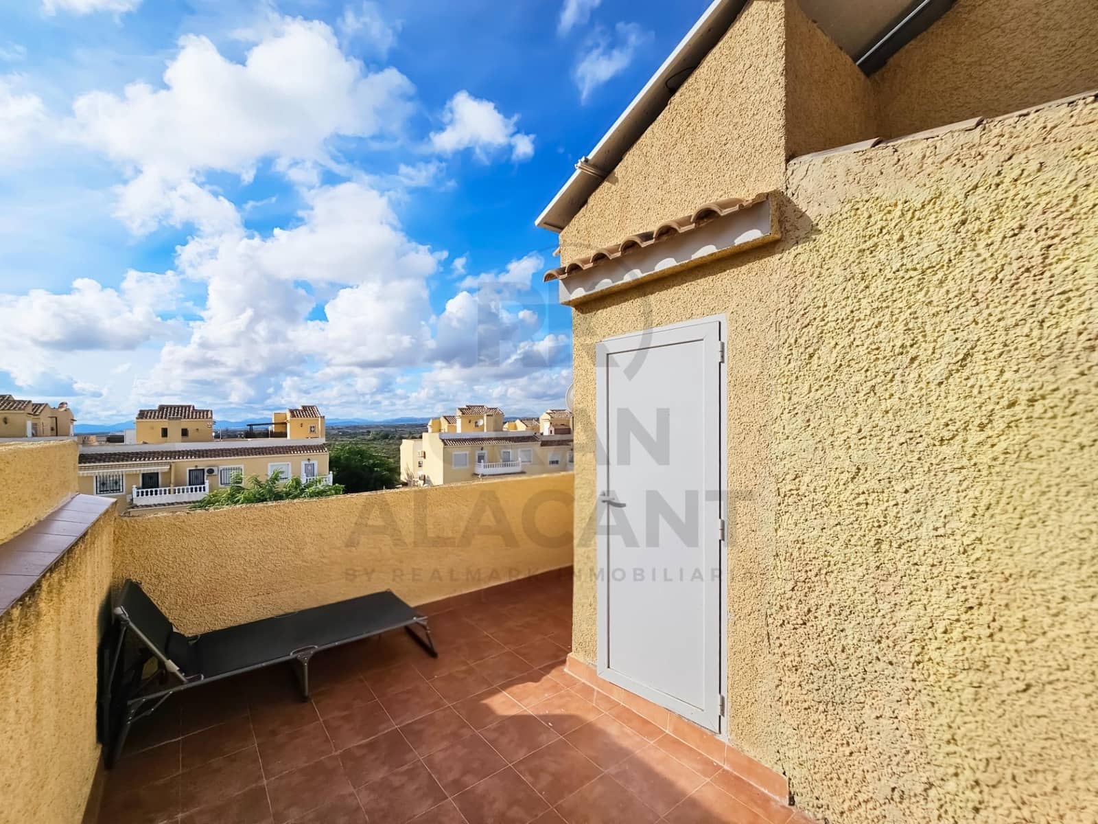3 bedroom Bungalow for sale in Gran Alacant with pool - € 260,000 (Ref: 10182989)
