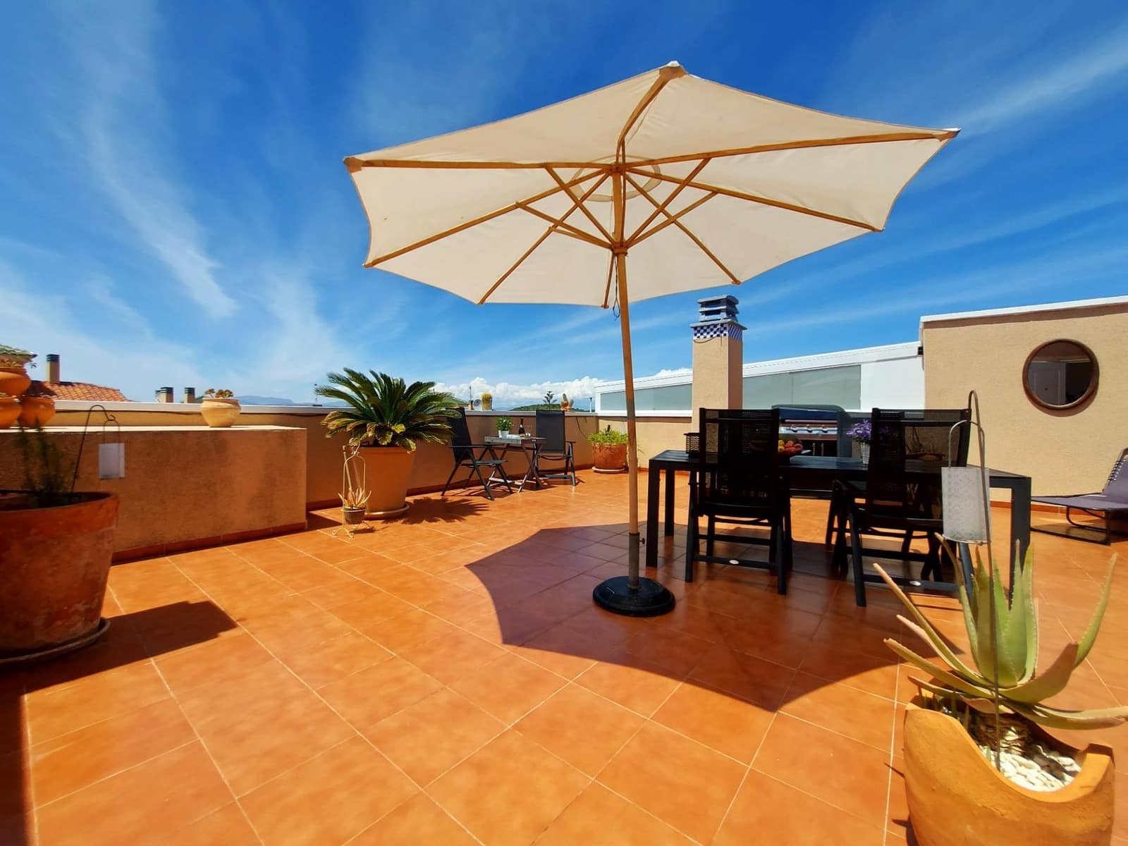 2 Zimmer Penthouse zu verkaufen in Gran Alacant mit Pool - 234.000 € (Ref: 7621811)