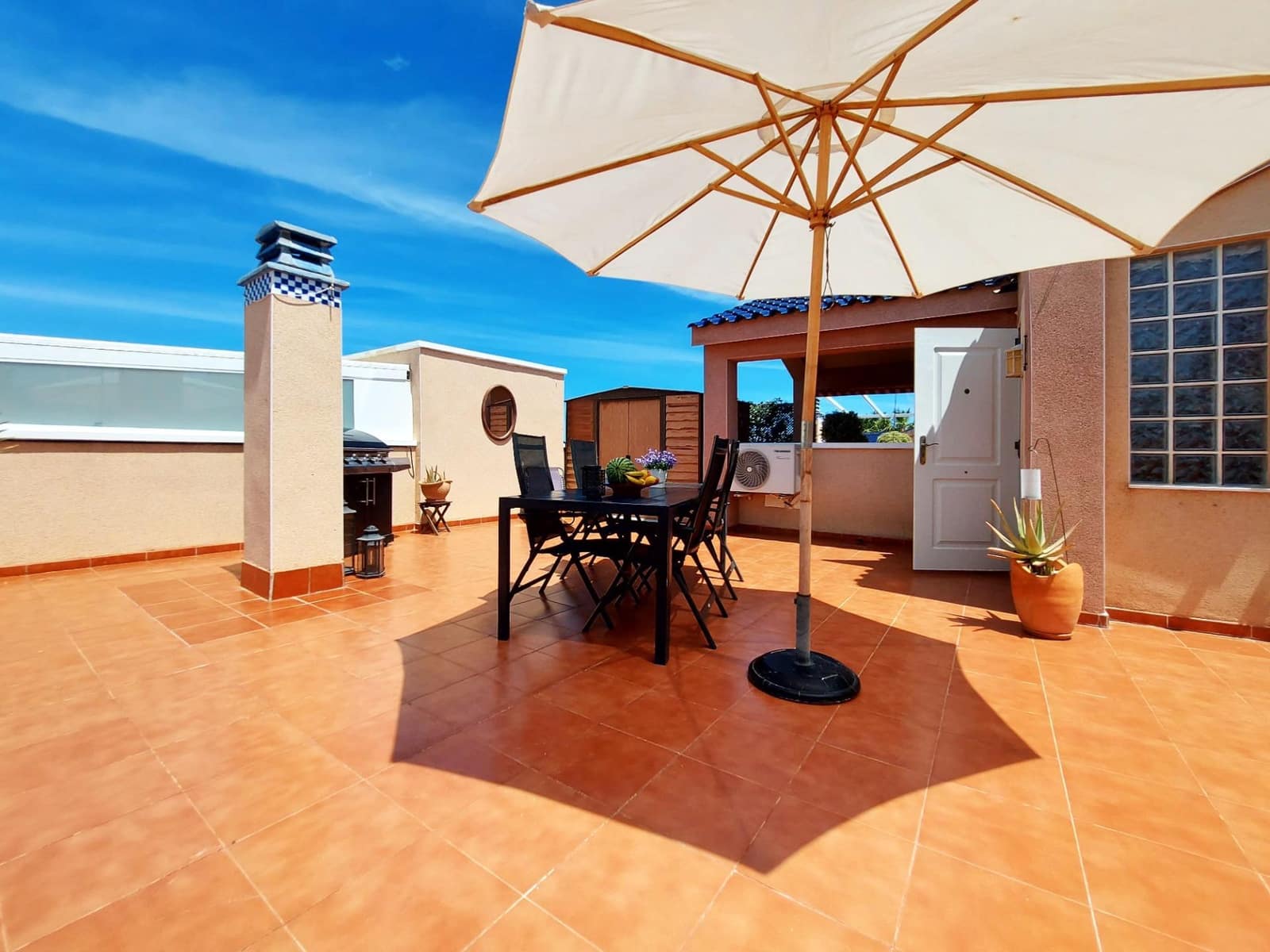 2 Zimmer Penthouse zu verkaufen in Gran Alacant mit Pool - 234.000 € (Ref: 7621811)