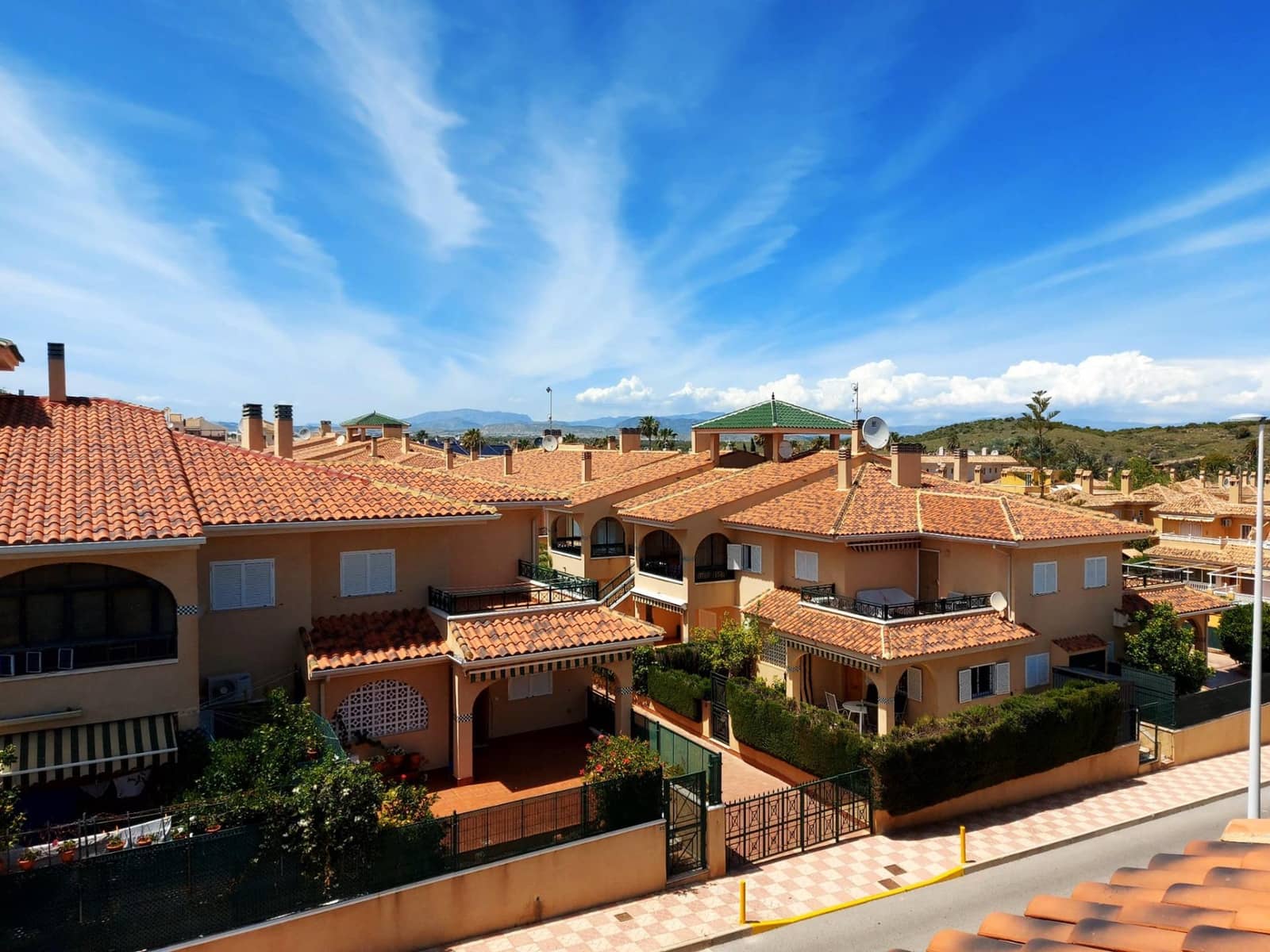 2 Zimmer Penthouse zu verkaufen in Gran Alacant mit Pool - 234.000 € (Ref: 7621811)