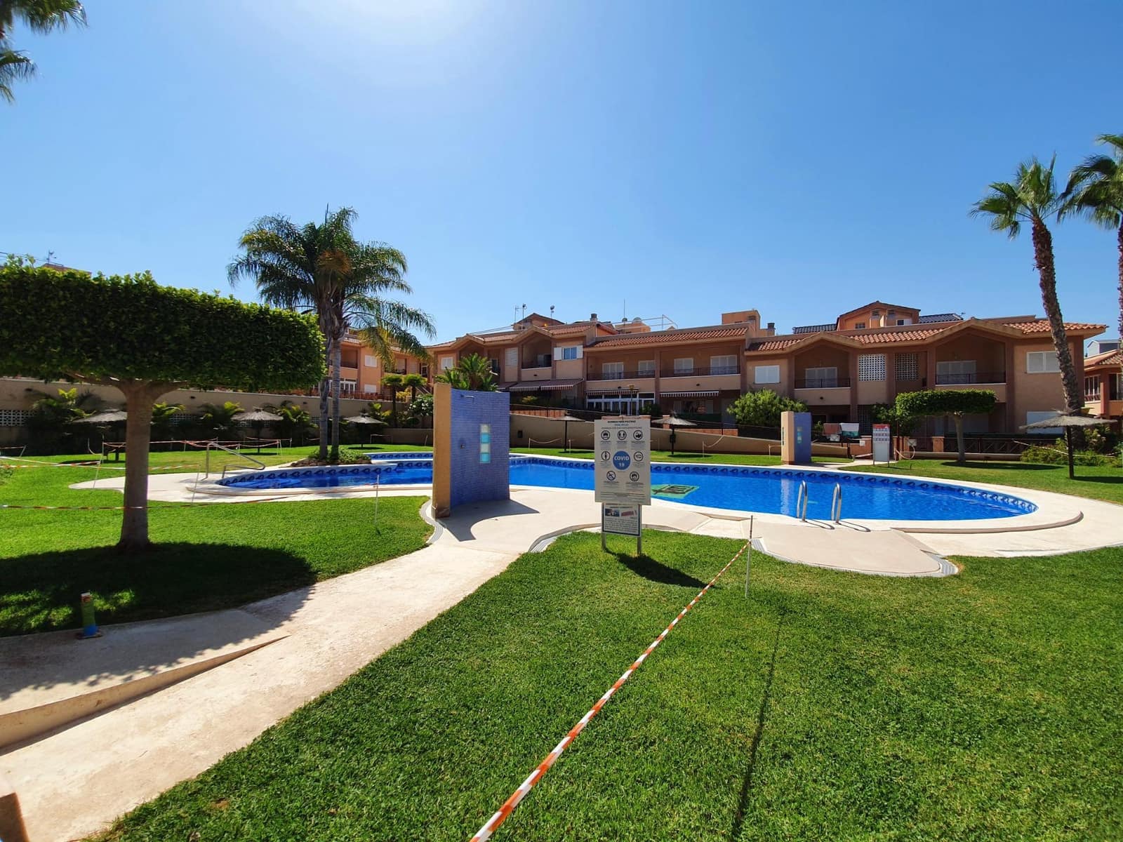 2 Zimmer Penthouse zu verkaufen in Gran Alacant mit Pool - 234.000 € (Ref: 7621811)