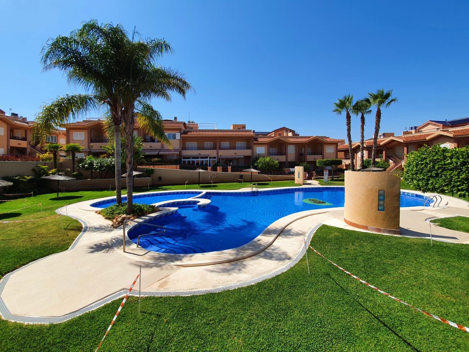 2 Zimmer Penthouse zu verkaufen in Gran Alacant mit Pool - 234.000 € (Ref: 7621811)