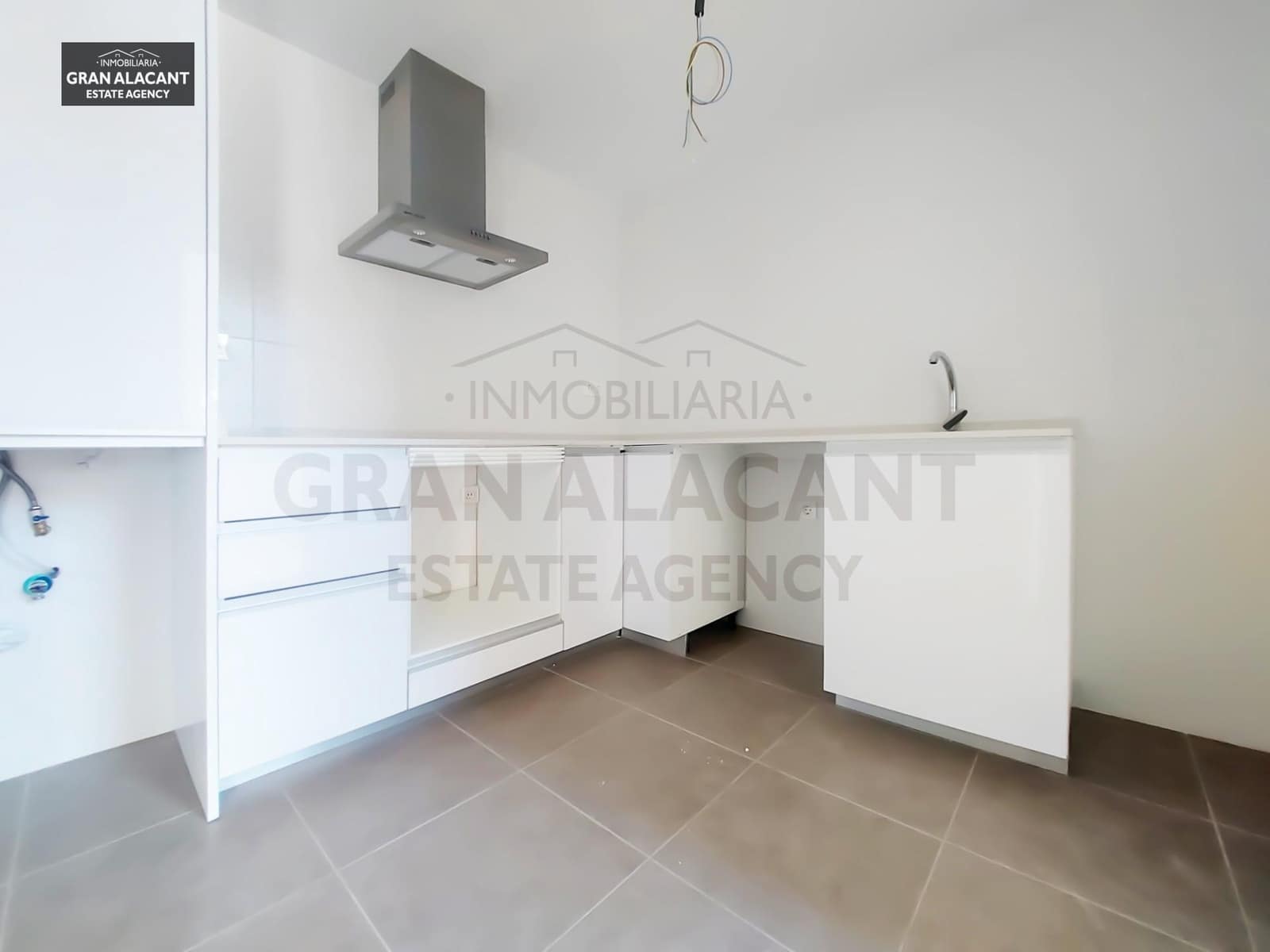 2 sypialnia Bungalow na sprzedaż w Gran Alacant z basenem garażem - 249 990 € (Ref: 8438725)