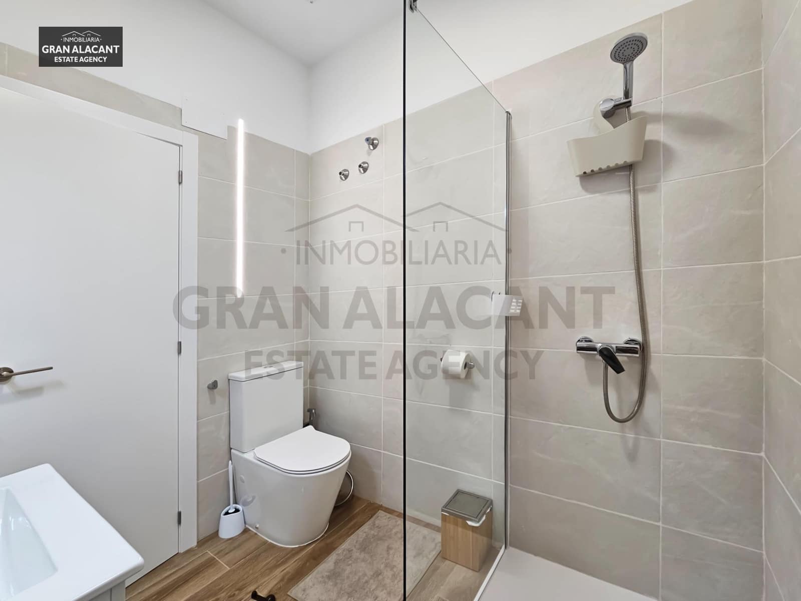 1 bedroom Apartment for sale in Santa Pola - € 164,990 (Ref: 8477950)